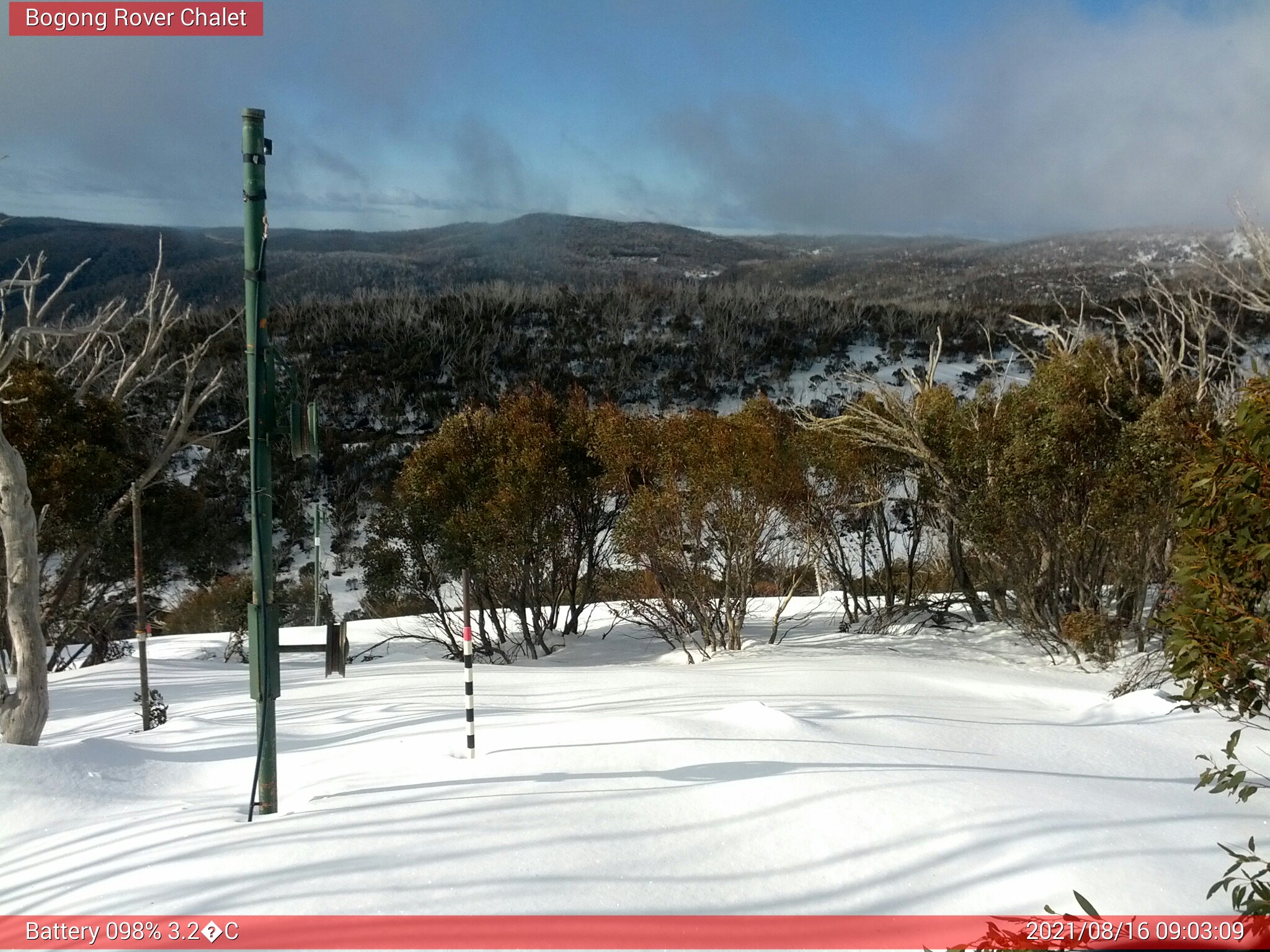 Bogong Web Cam 9:03am Monday 16th of August 2021