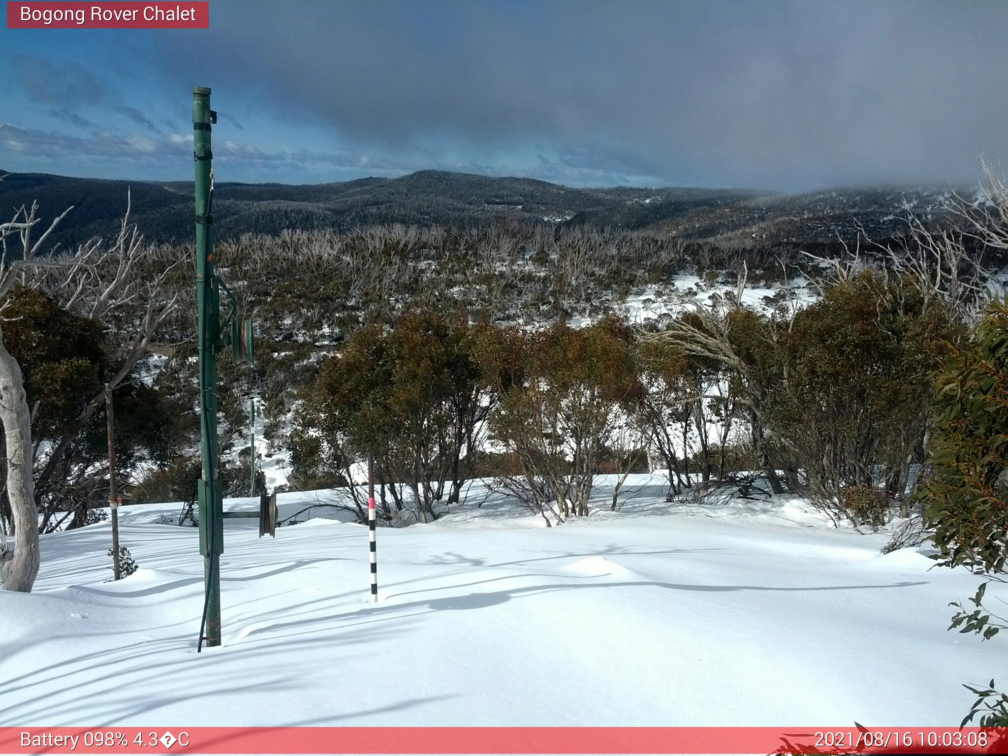 Bogong Web Cam 10:03am Monday 16th of August 2021