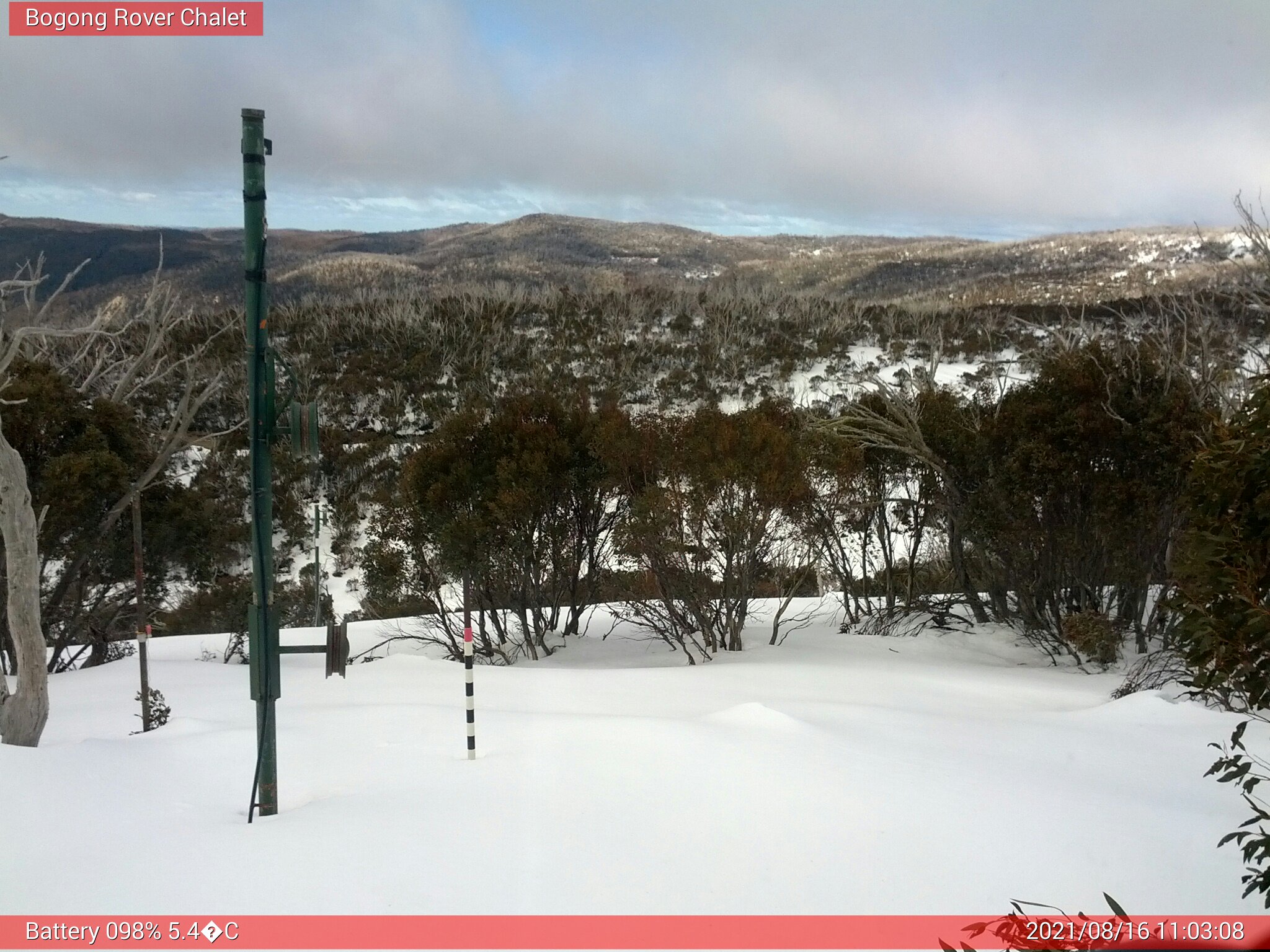 Bogong Web Cam 11:03am Monday 16th of August 2021