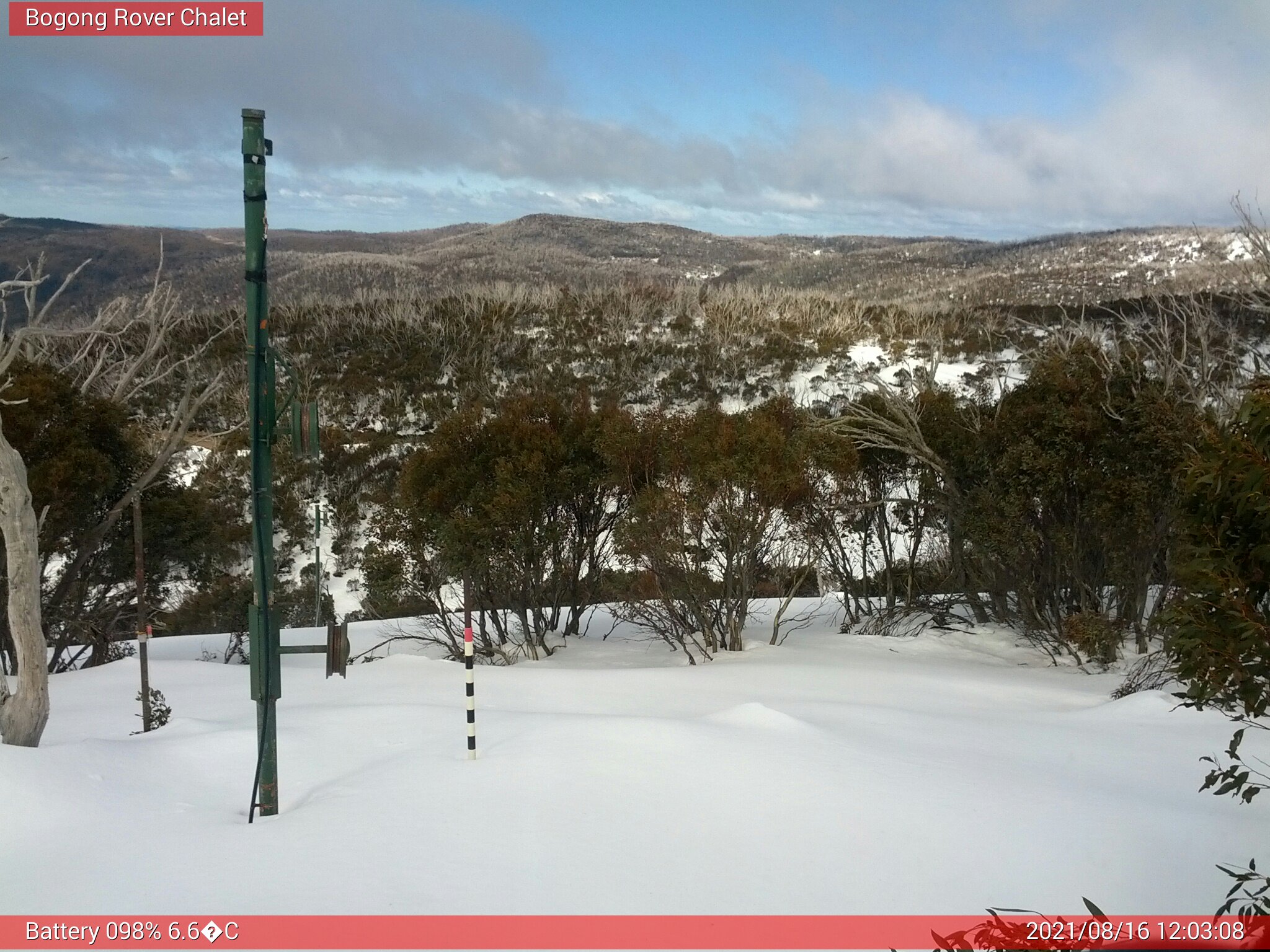 Bogong Web Cam 12:03pm Monday 16th of August 2021