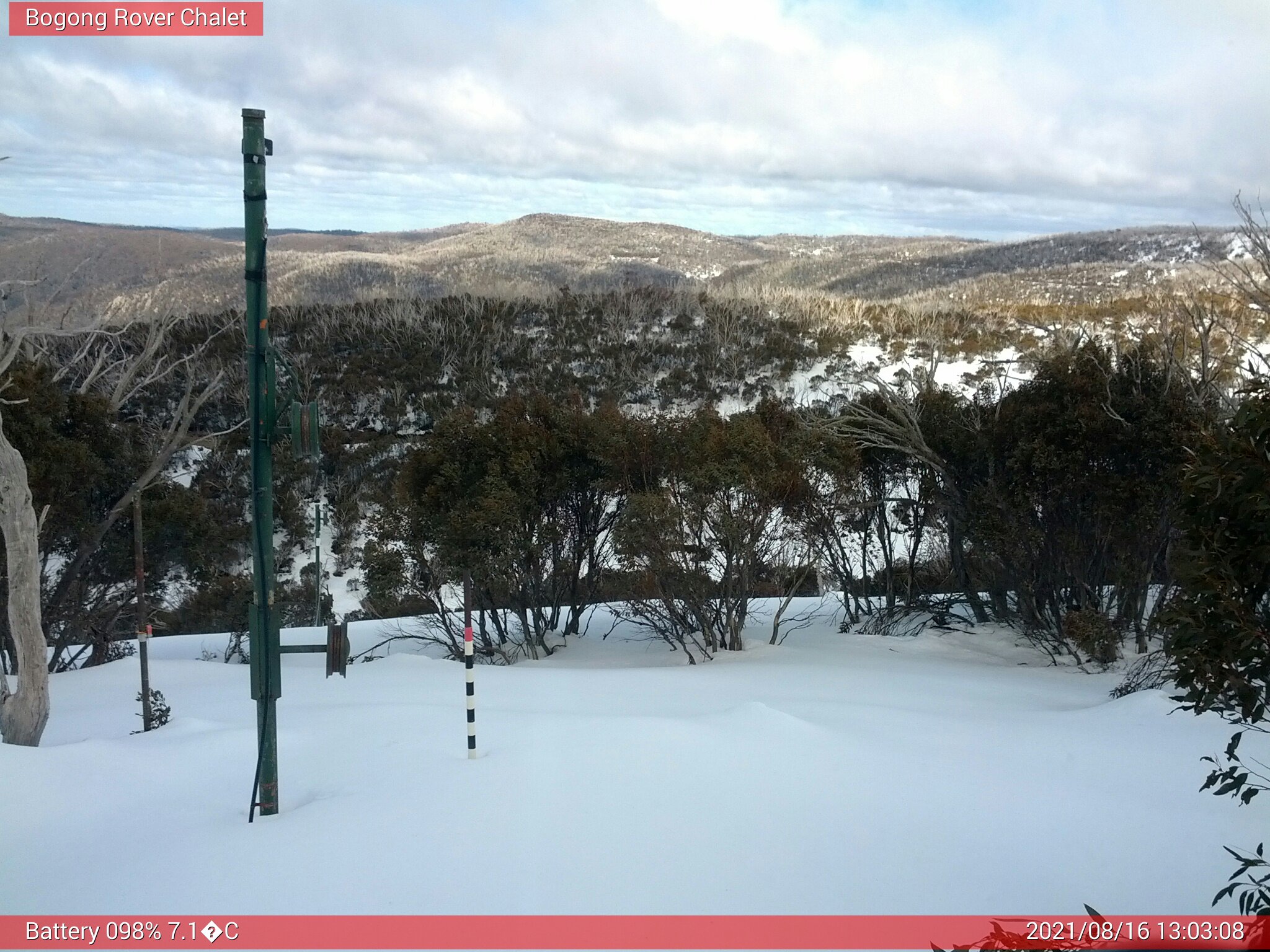 Bogong Web Cam 1:03pm Monday 16th of August 2021