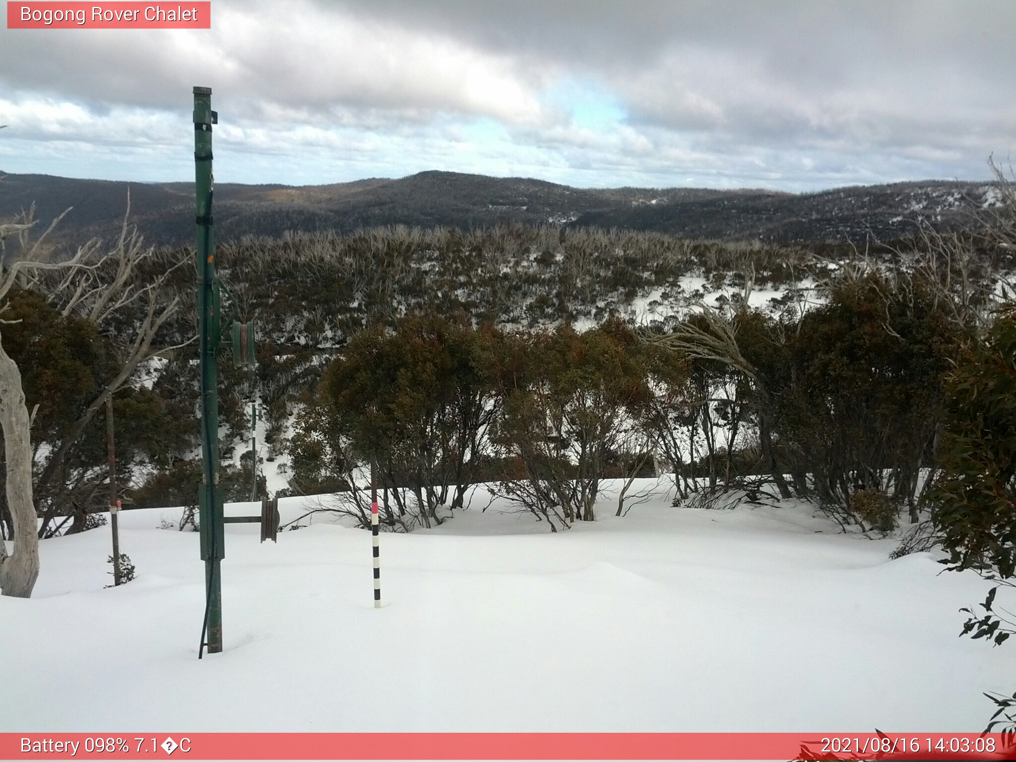 Bogong Web Cam 2:03pm Monday 16th of August 2021