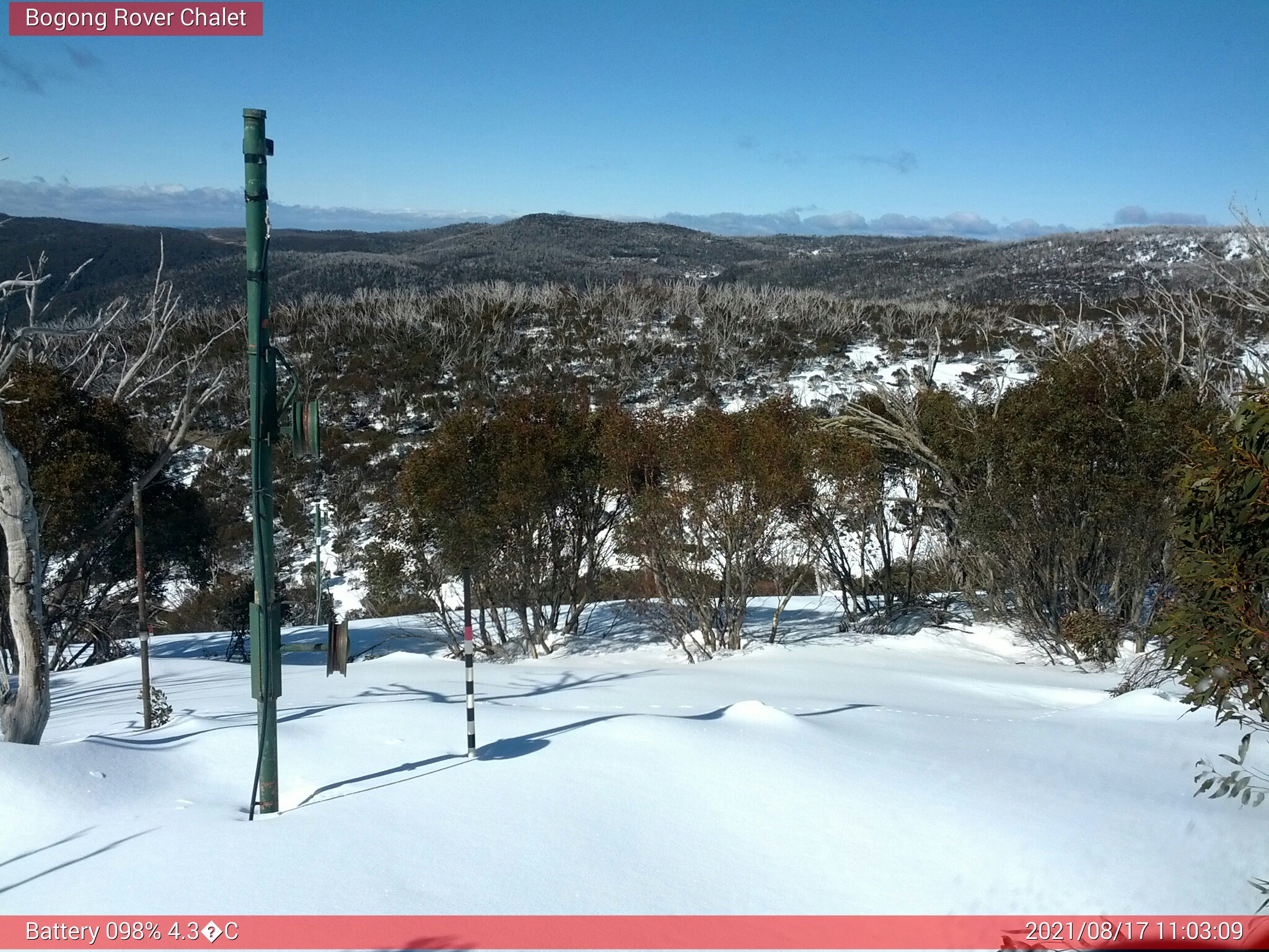 Bogong Web Cam 11:03am Tuesday 17th of August 2021