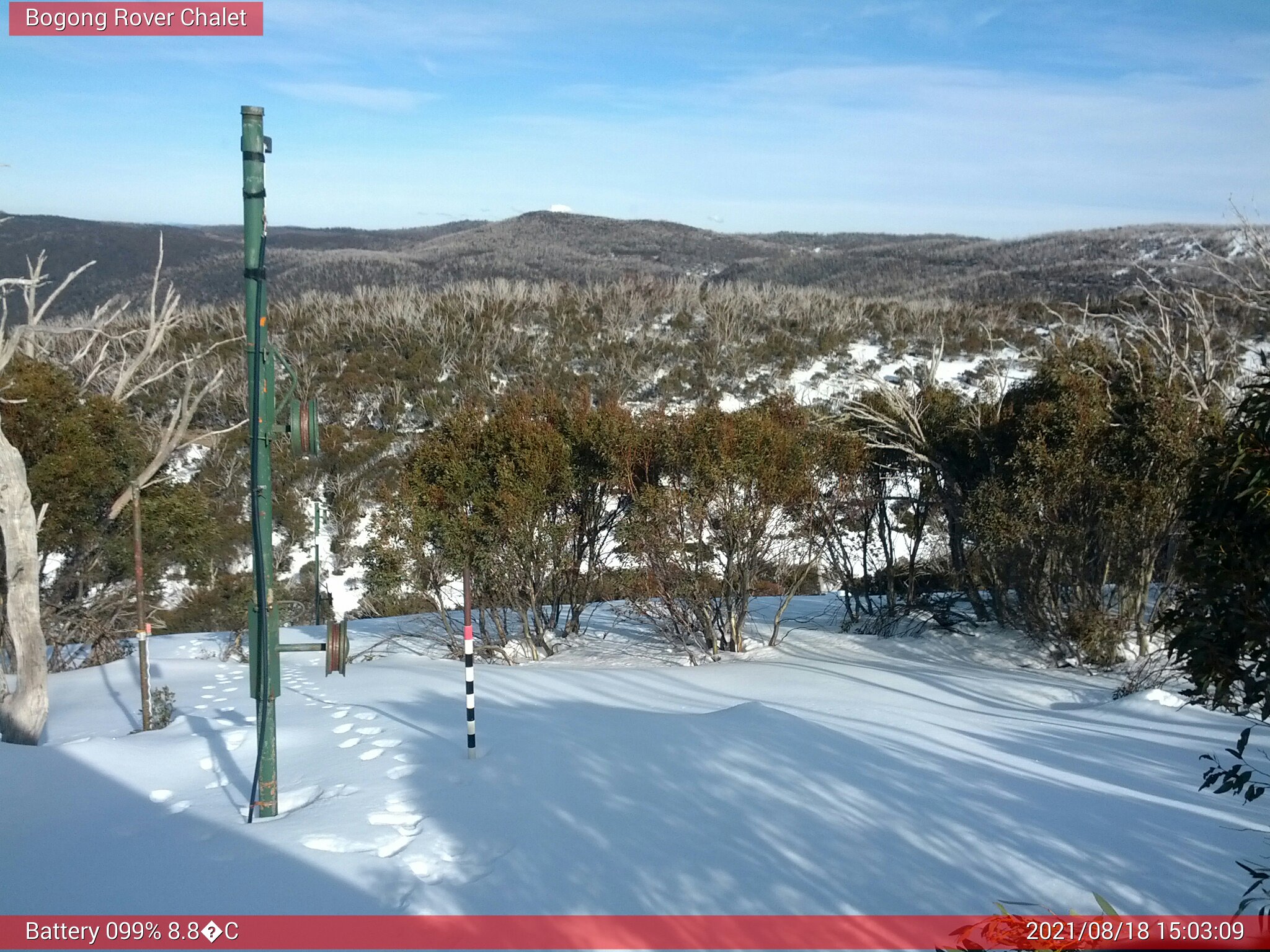 Bogong Web Cam 3:03pm Wednesday 18th of August 2021