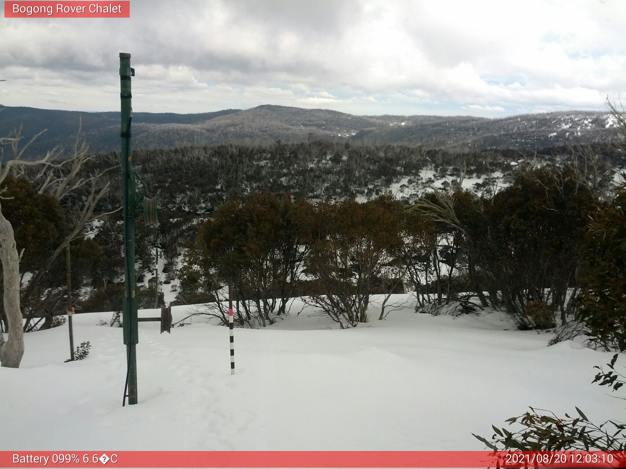 Bogong Web Cam 12:03pm Friday 20th of August 2021