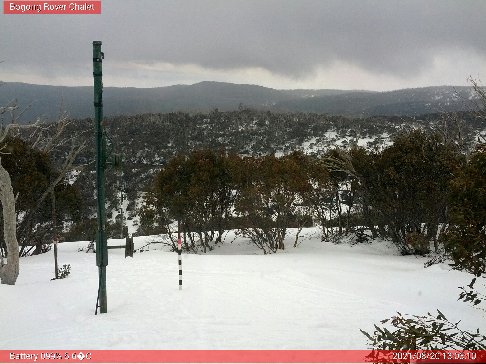 Bogong Web Cam 1:03pm Friday 20th of August 2021