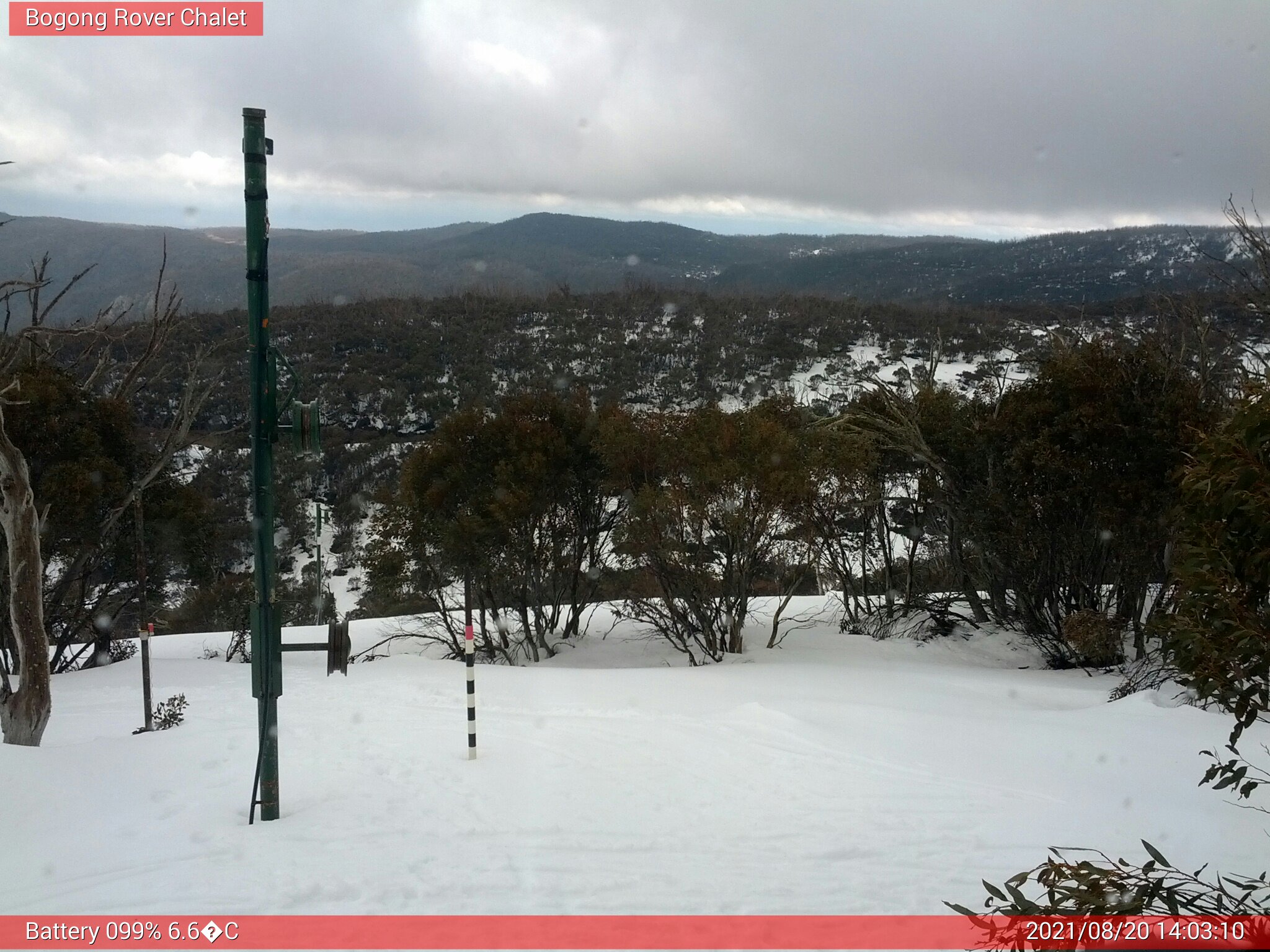 Bogong Web Cam 2:03pm Friday 20th of August 2021