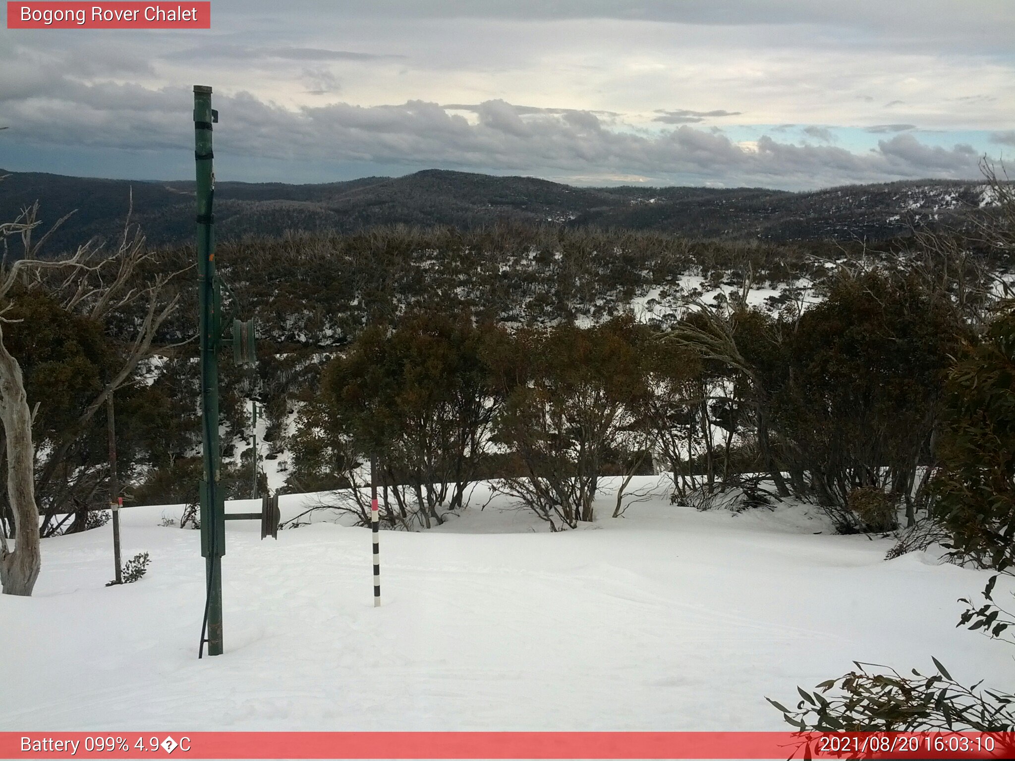 Bogong Web Cam 4:03pm Friday 20th of August 2021