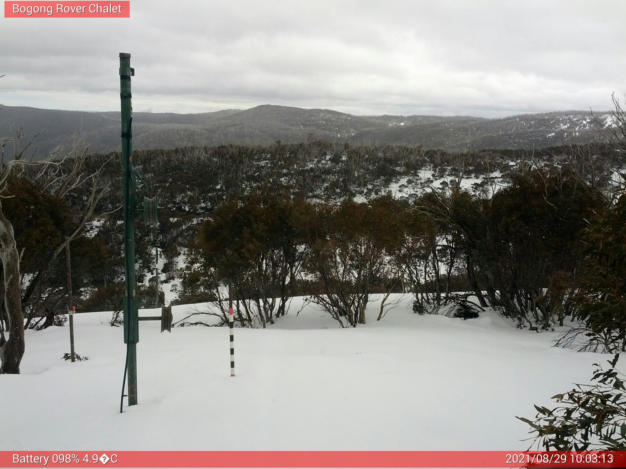 Bogong Web Cam 10:03am Sunday 29th of August 2021