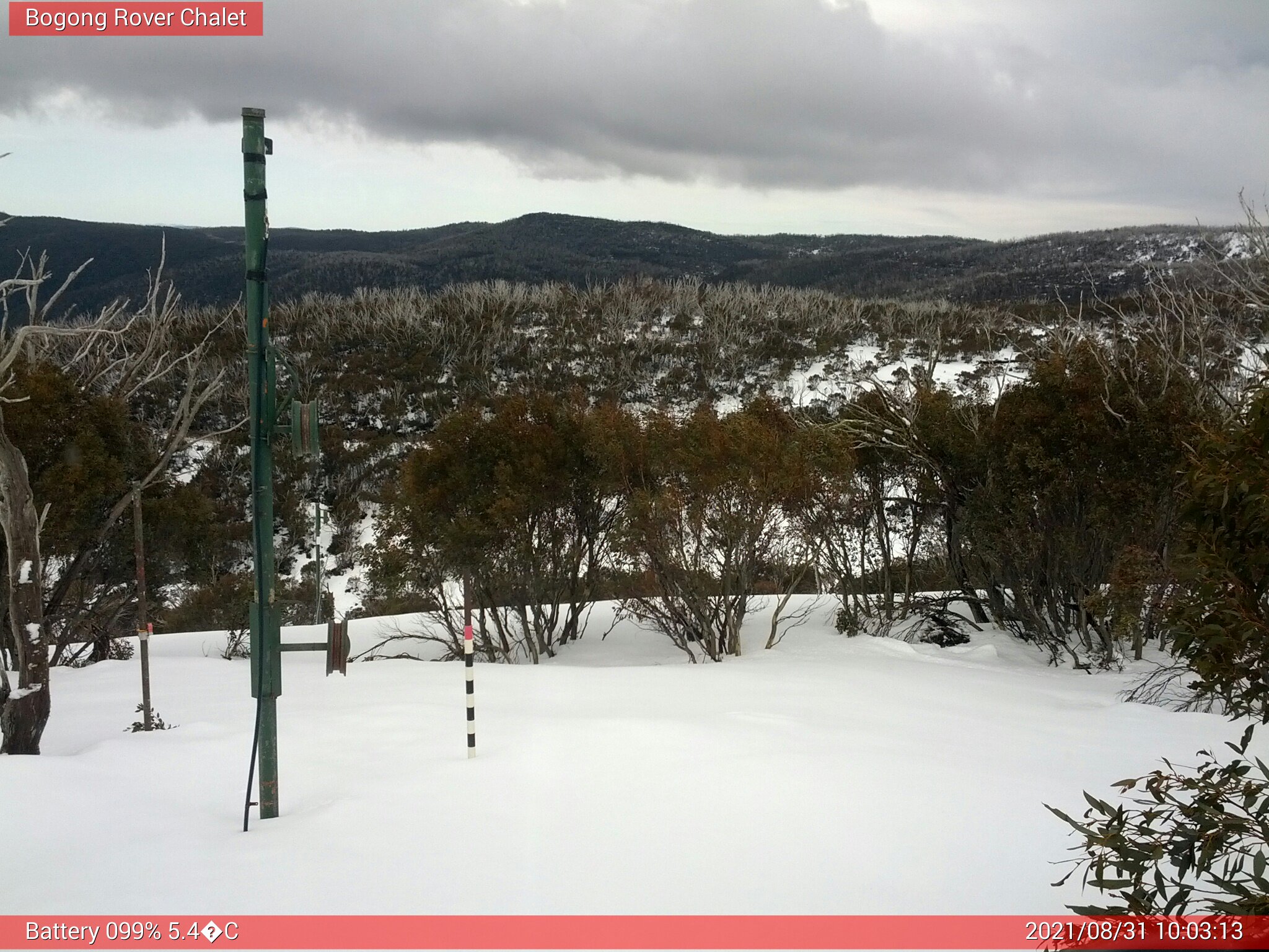 Bogong Web Cam 10:03am Tuesday 31st of August 2021