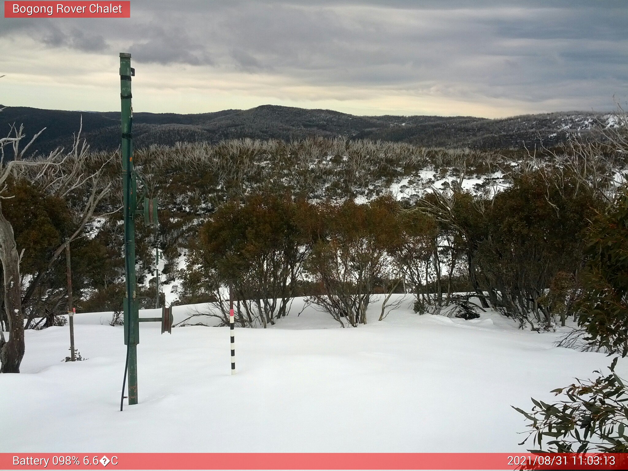 Bogong Web Cam 11:03am Tuesday 31st of August 2021