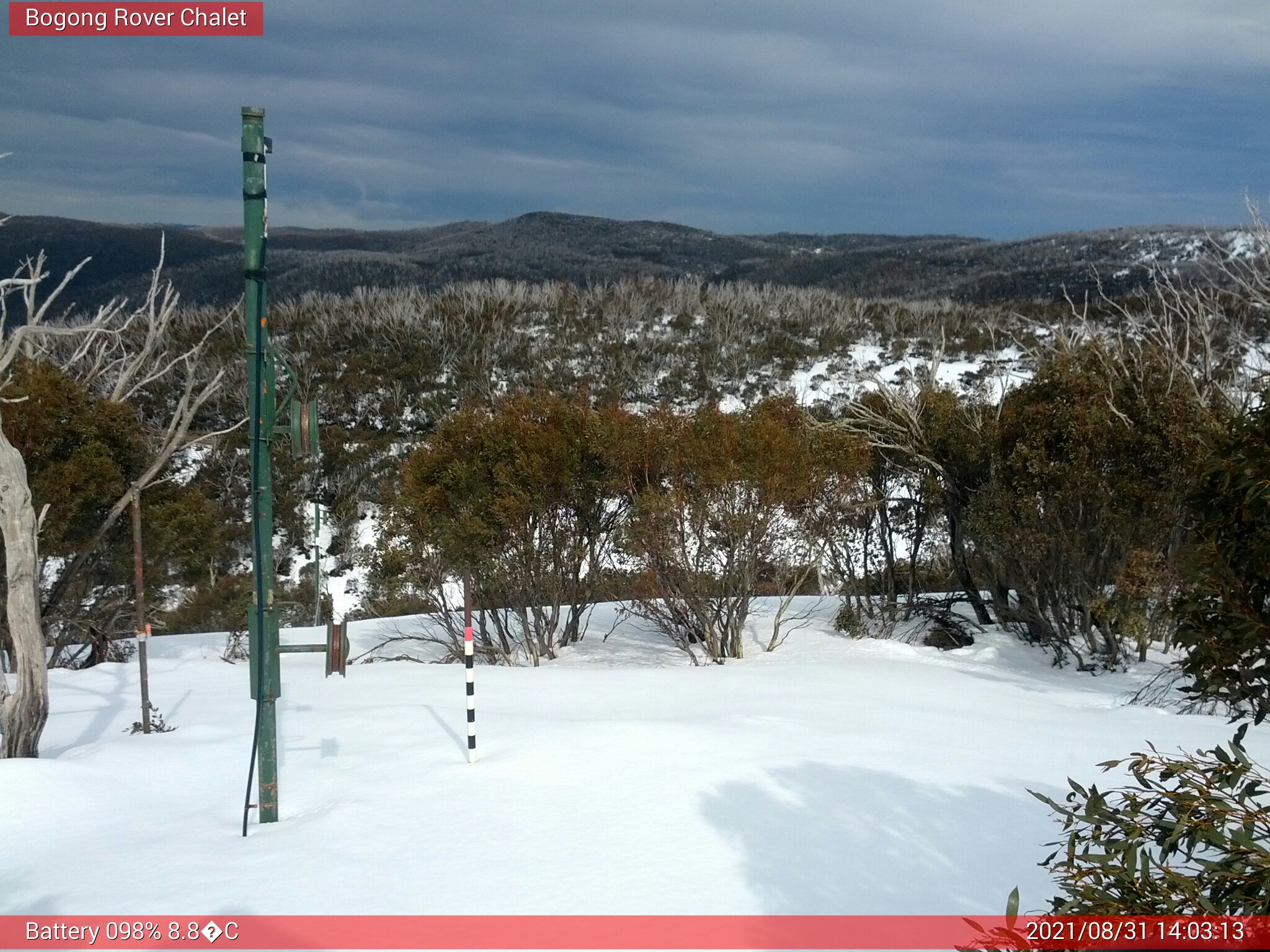 Bogong Web Cam 2:03pm Tuesday 31st of August 2021