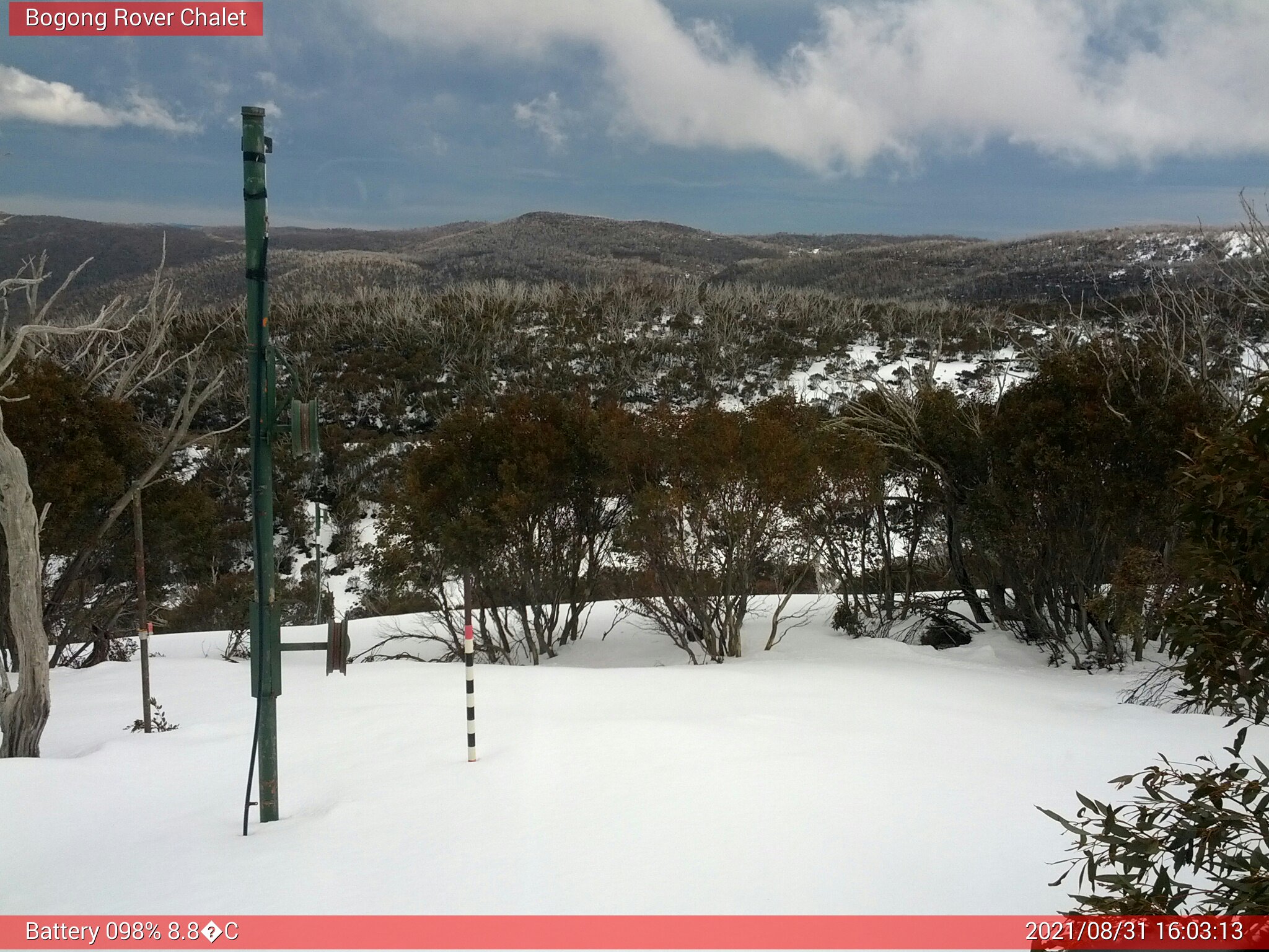 Bogong Web Cam 4:03pm Tuesday 31st of August 2021