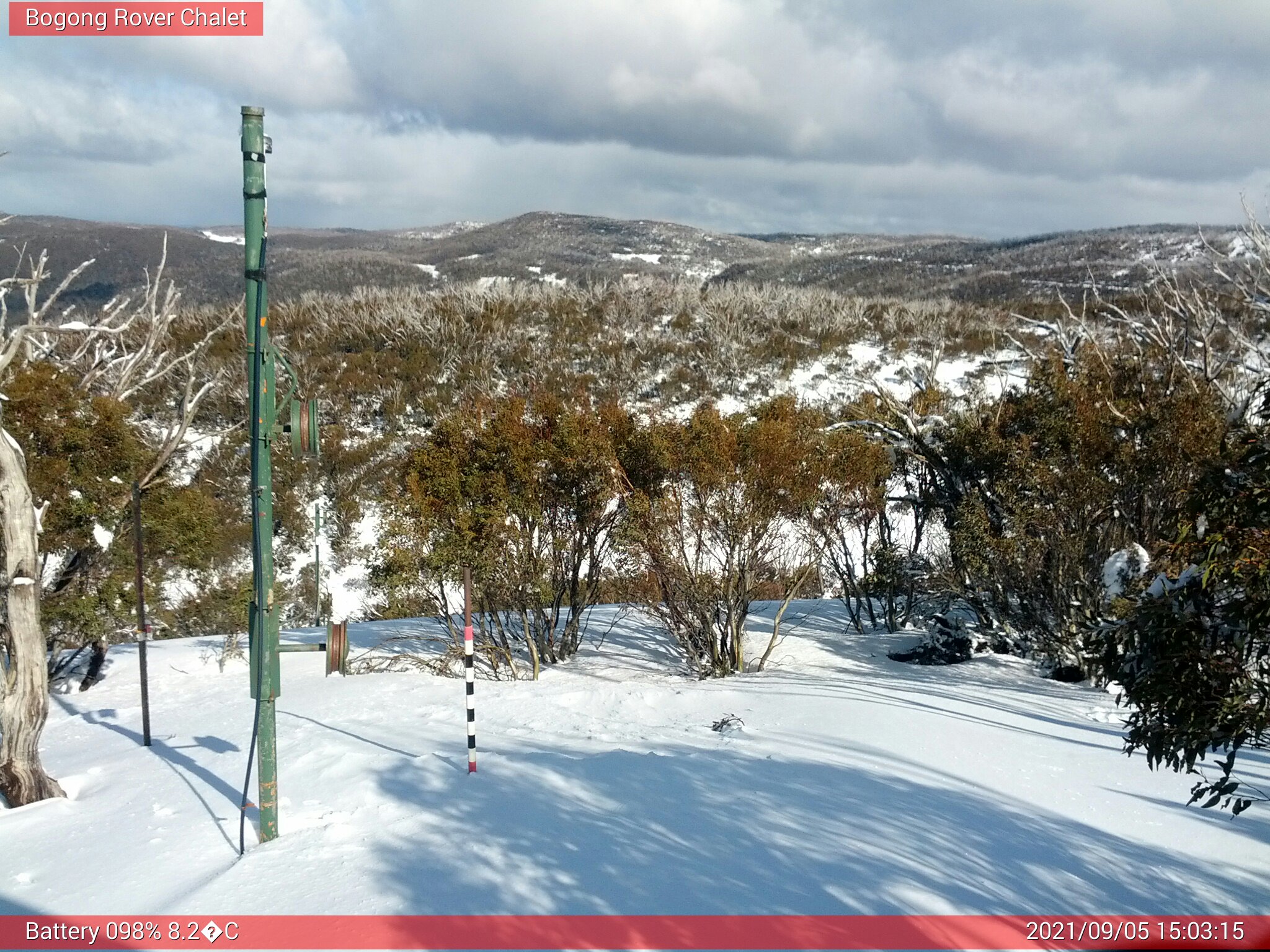 Bogong Web Cam 3:03pm Sunday 5th of September 2021