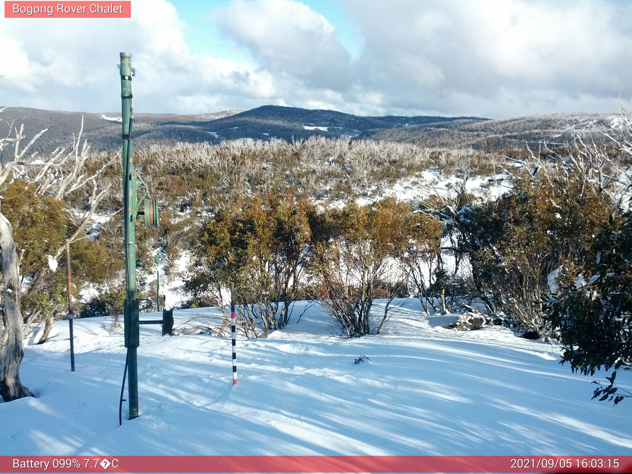 Bogong Web Cam 4:03pm Sunday 5th of September 2021