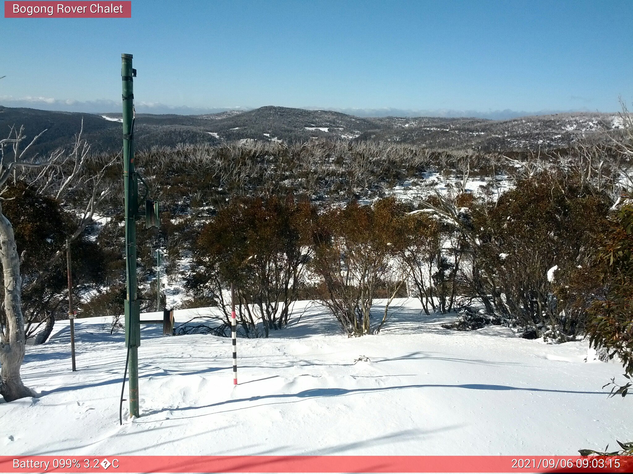 Bogong Web Cam 9:03am Monday 6th of September 2021