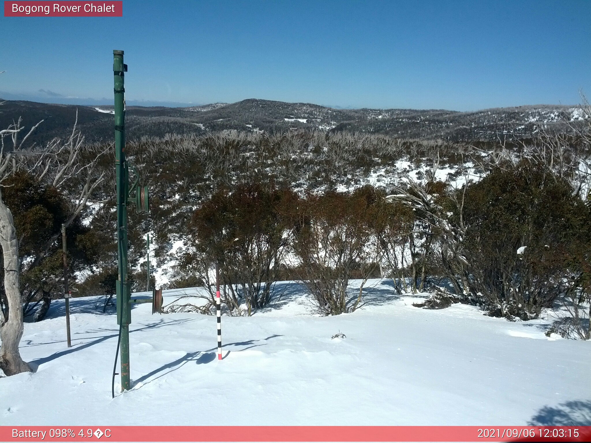 Bogong Web Cam 12:03pm Monday 6th of September 2021