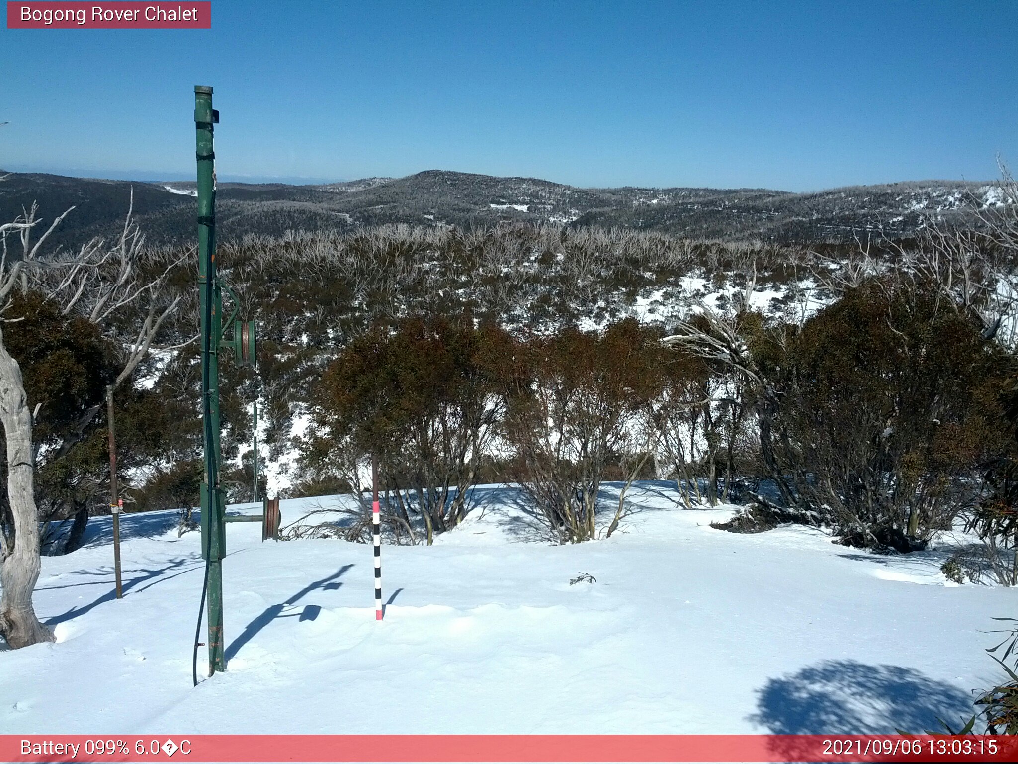 Bogong Web Cam 1:03pm Monday 6th of September 2021