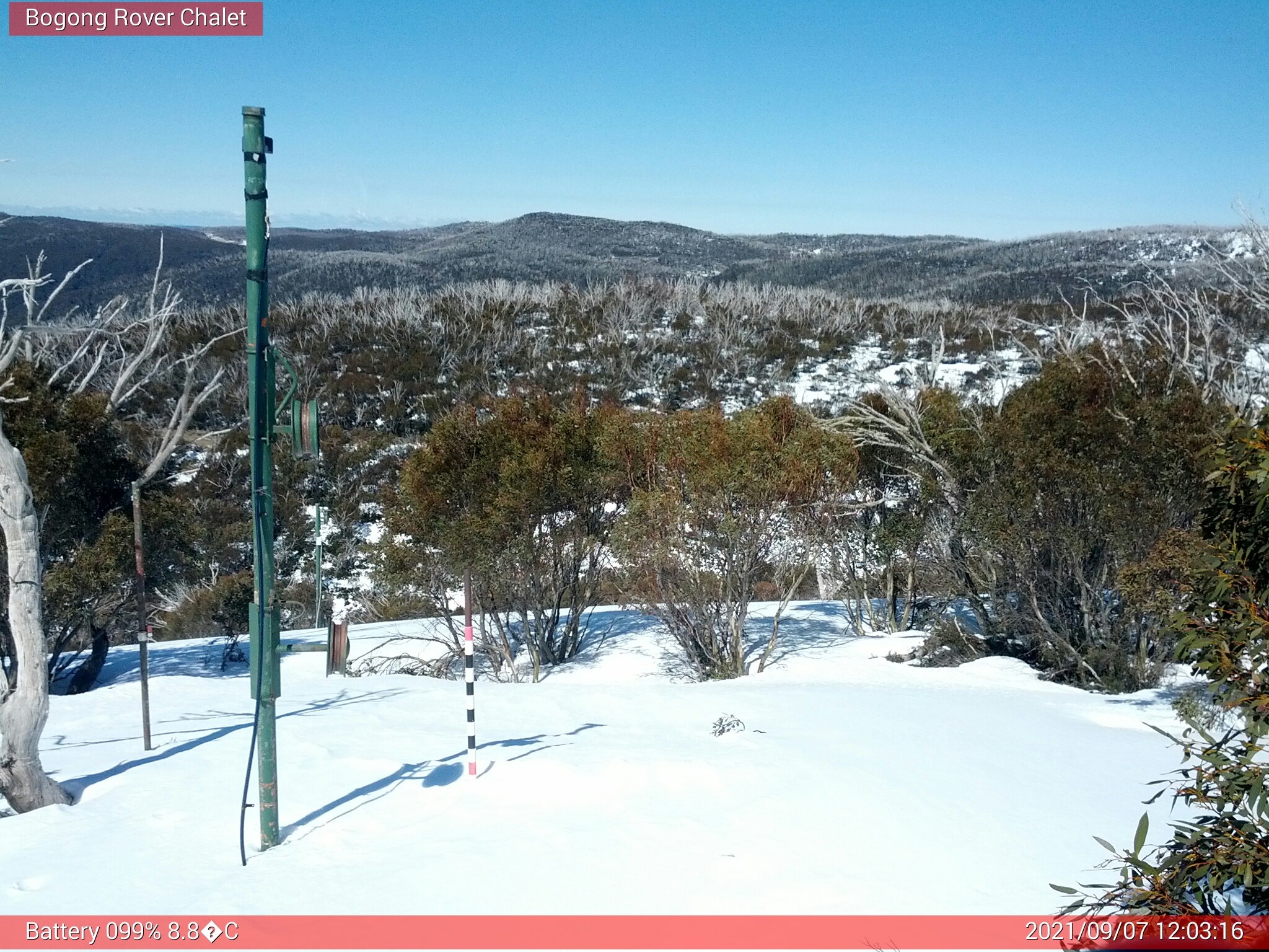 Bogong Web Cam 12:03pm Tuesday 7th of September 2021