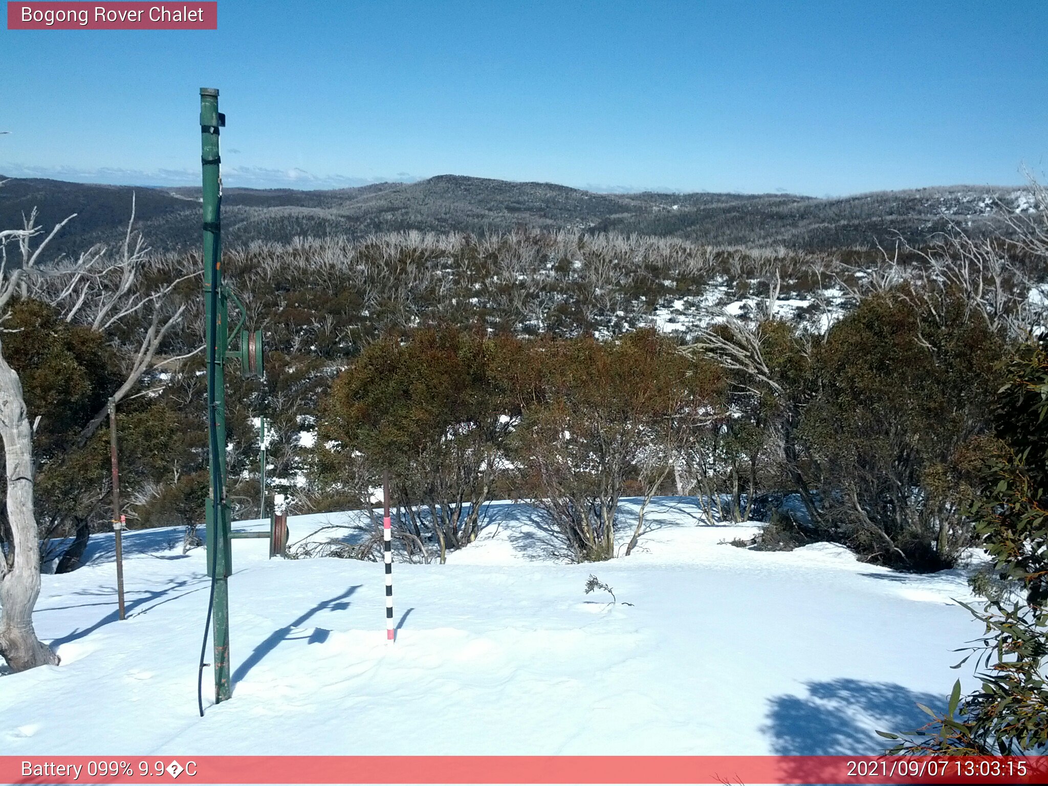 Bogong Web Cam 1:03pm Tuesday 7th of September 2021