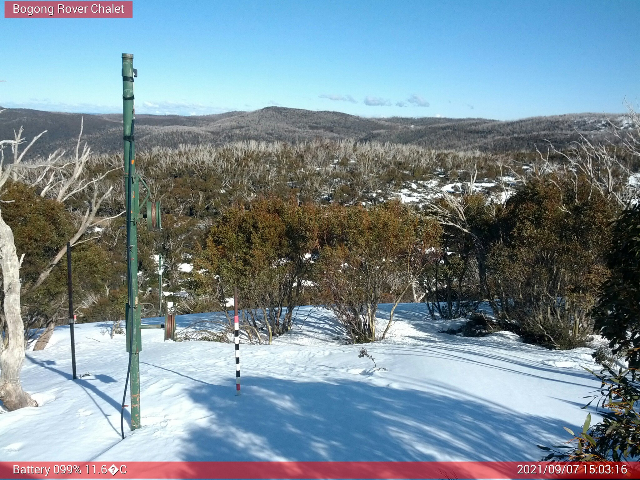 Bogong Web Cam 3:03pm Tuesday 7th of September 2021