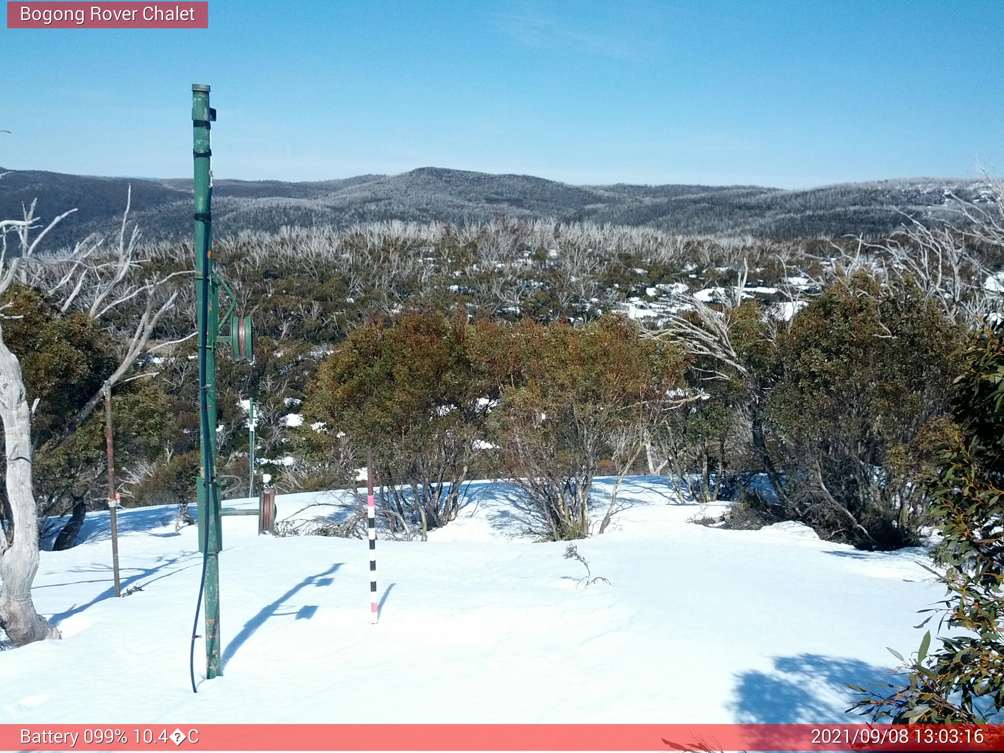 Bogong Web Cam 1:03pm Wednesday 8th of September 2021