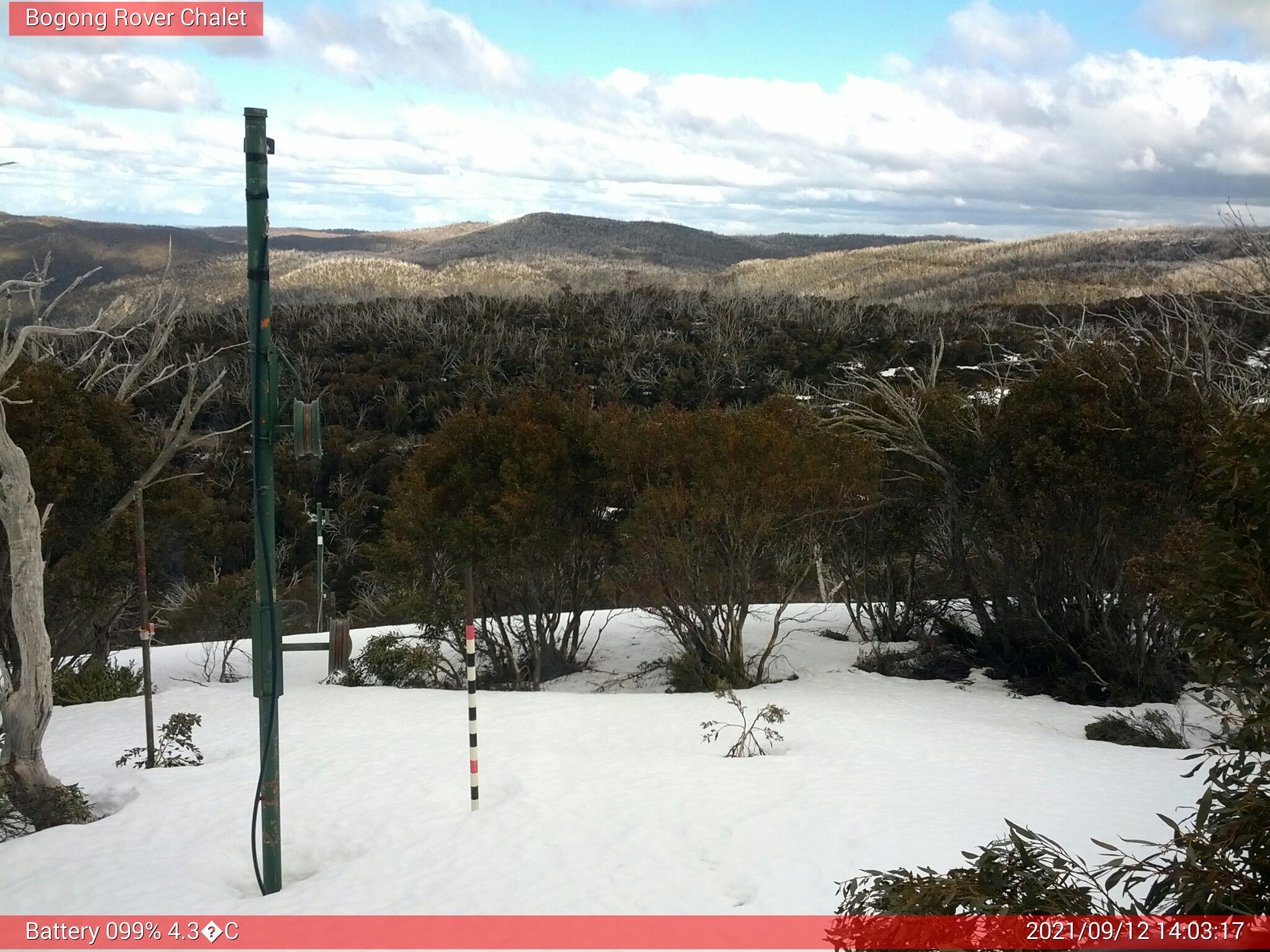 Bogong Web Cam 2:03pm Sunday 12th of September 2021