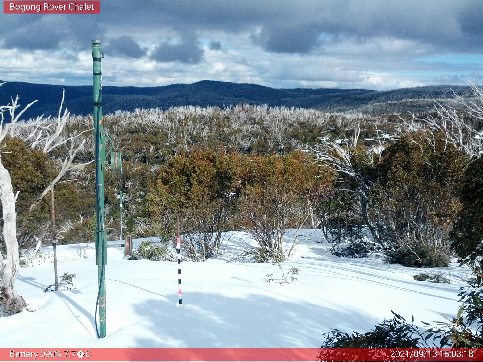 Bogong Web Cam 3:03pm Monday 13th of September 2021