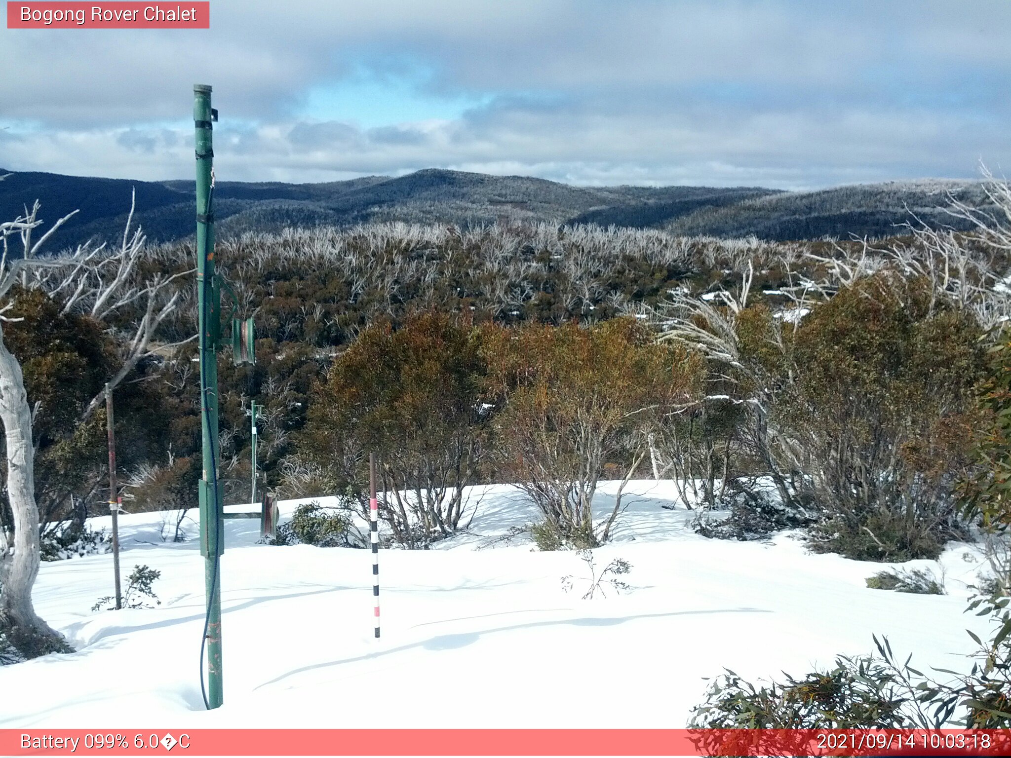 Bogong Web Cam 10:03am Tuesday 14th of September 2021