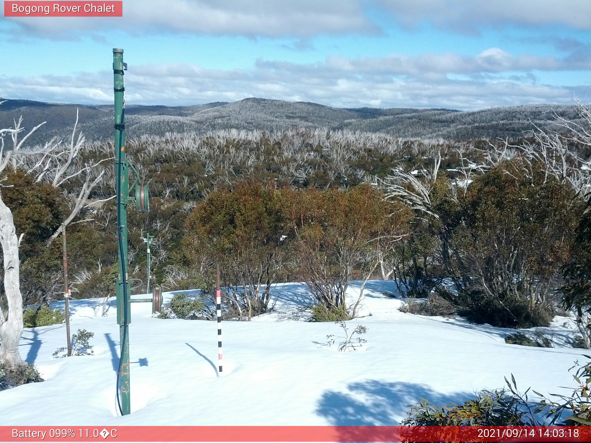 Bogong Web Cam 2:03pm Tuesday 14th of September 2021