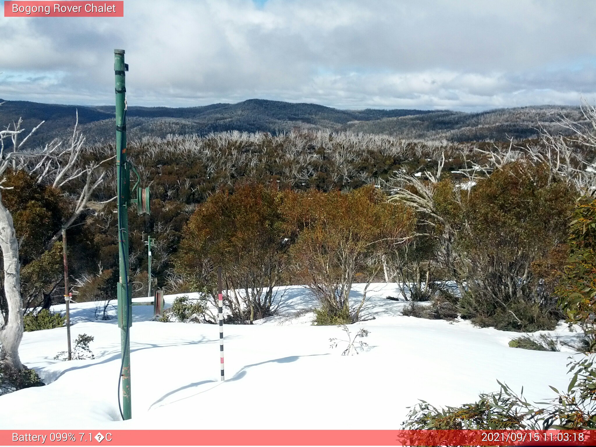 Bogong Web Cam 11:03am Wednesday 15th of September 2021