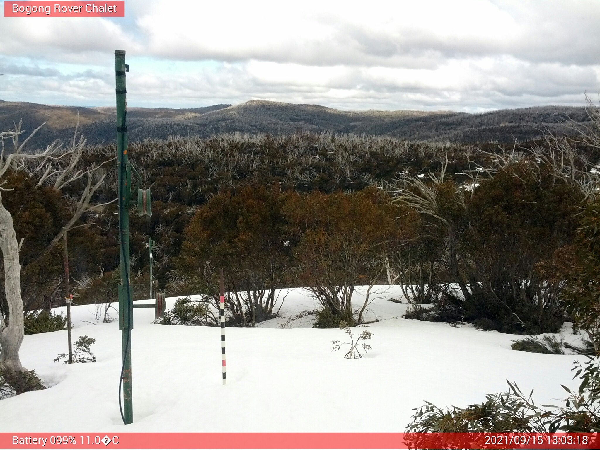 Bogong Web Cam 1:03pm Wednesday 15th of September 2021