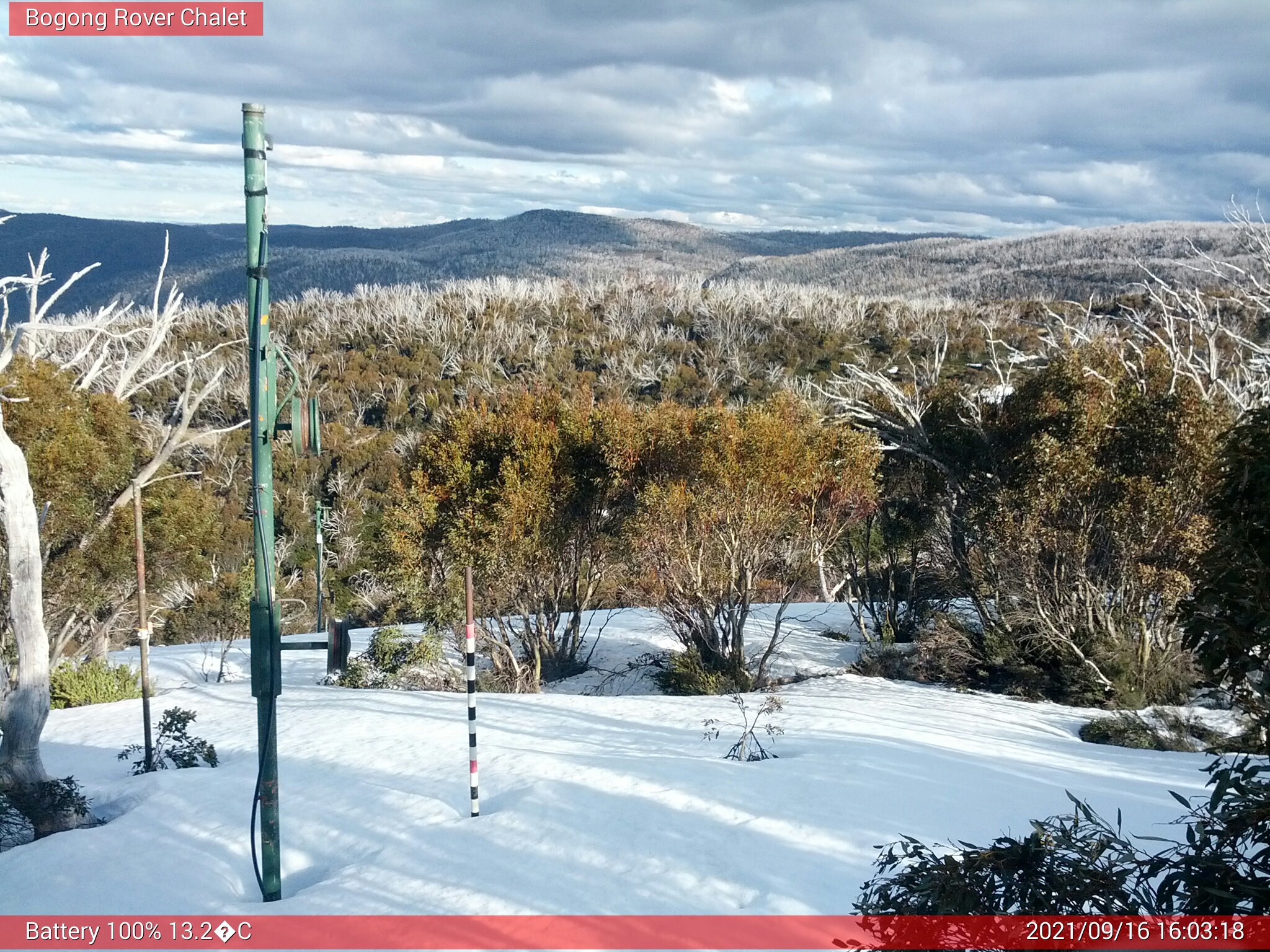 Bogong Web Cam 4:03pm Thursday 16th of September 2021