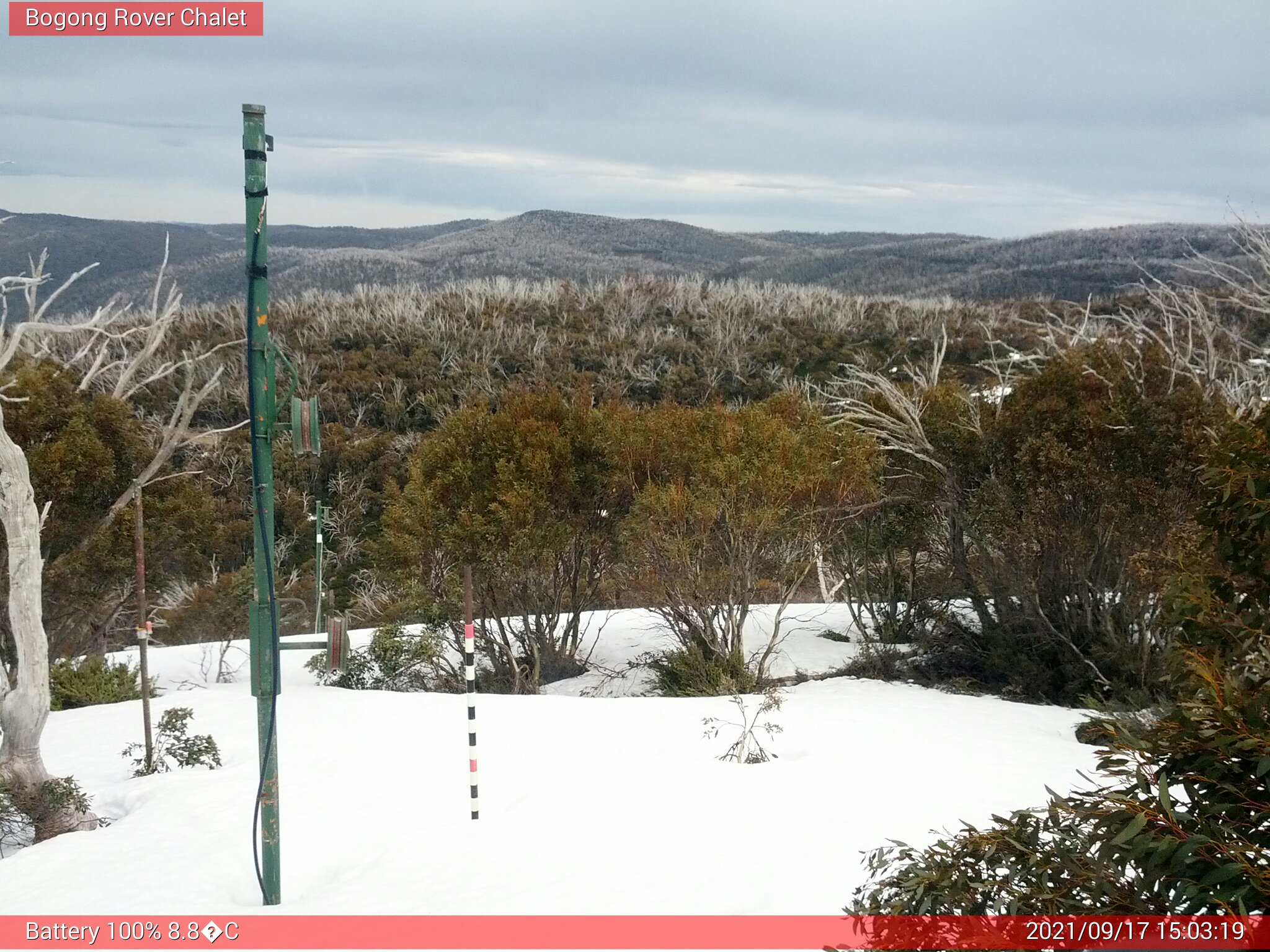 Bogong Web Cam 3:03pm Friday 17th of September 2021