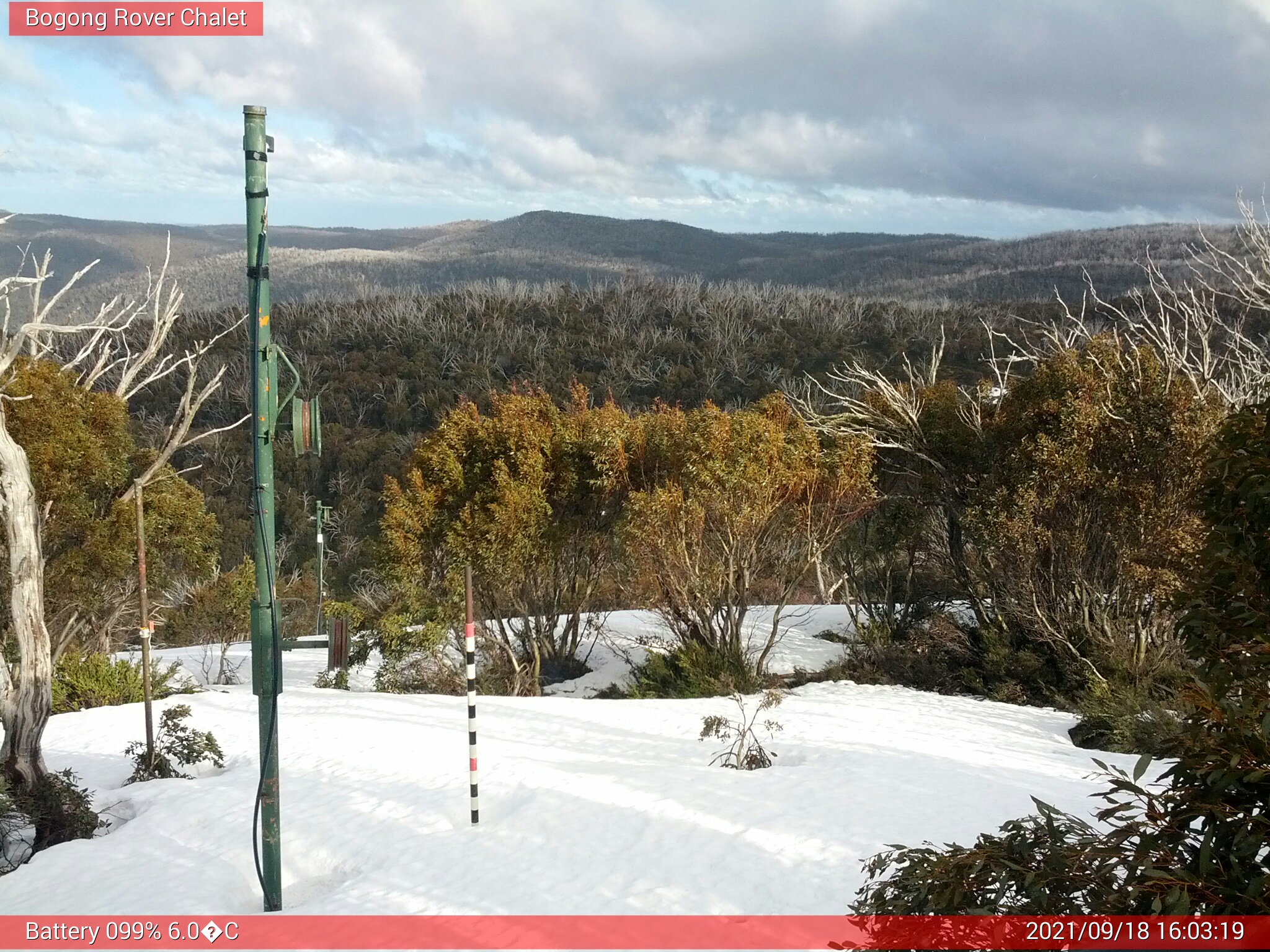 Bogong Web Cam 4:03pm Saturday 18th of September 2021