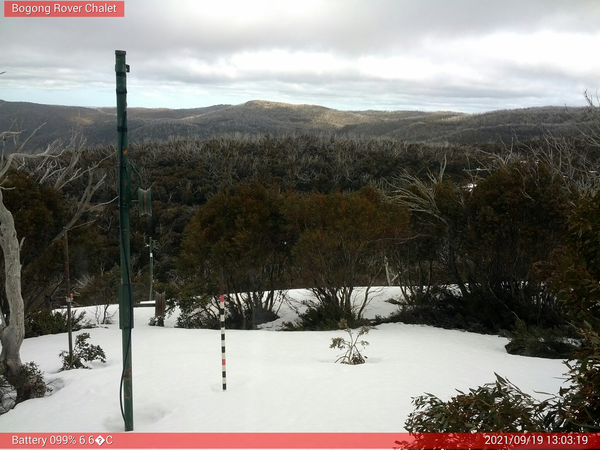 Bogong Web Cam 1:03pm Sunday 19th of September 2021