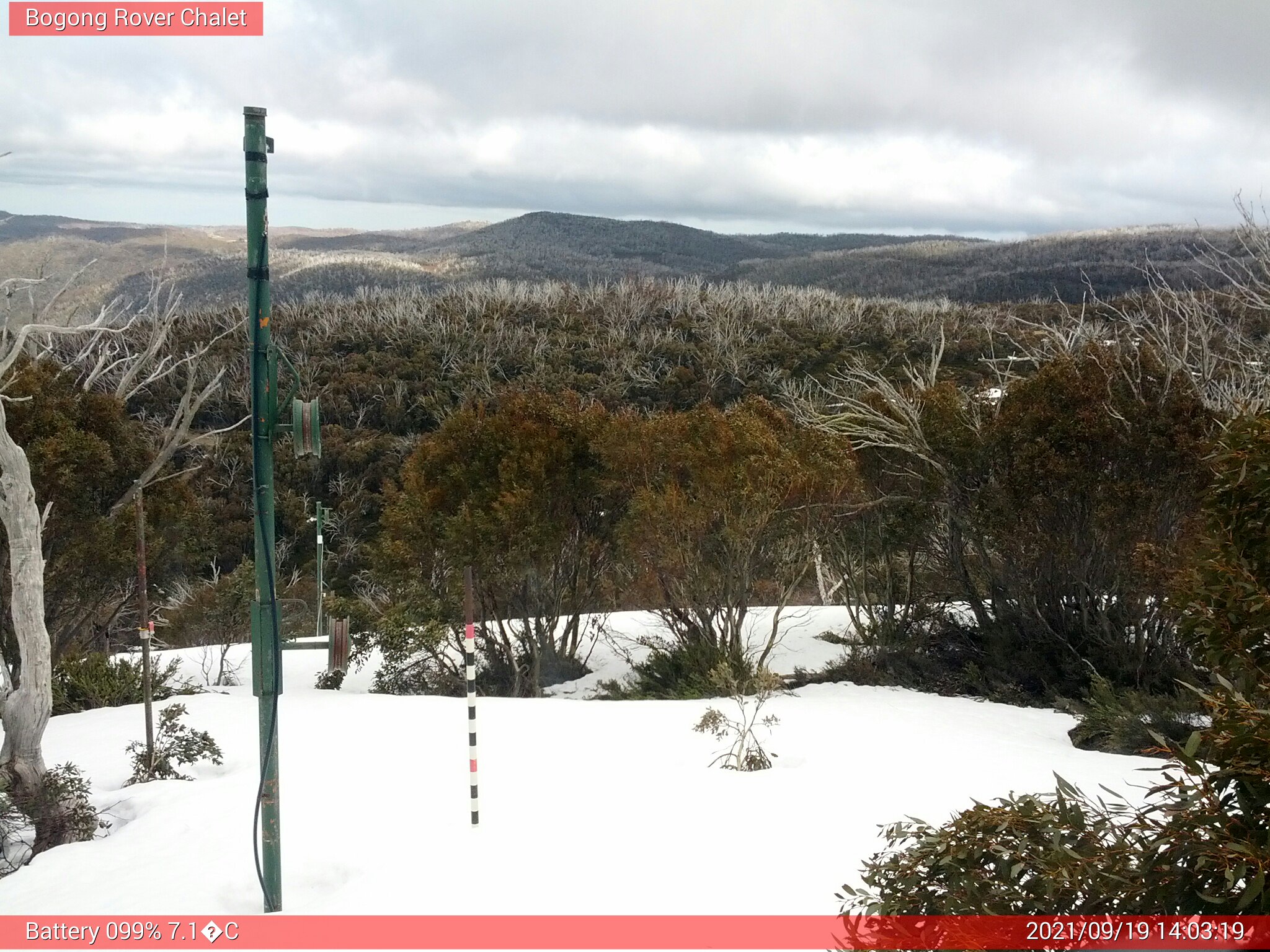 Bogong Web Cam 2:03pm Sunday 19th of September 2021