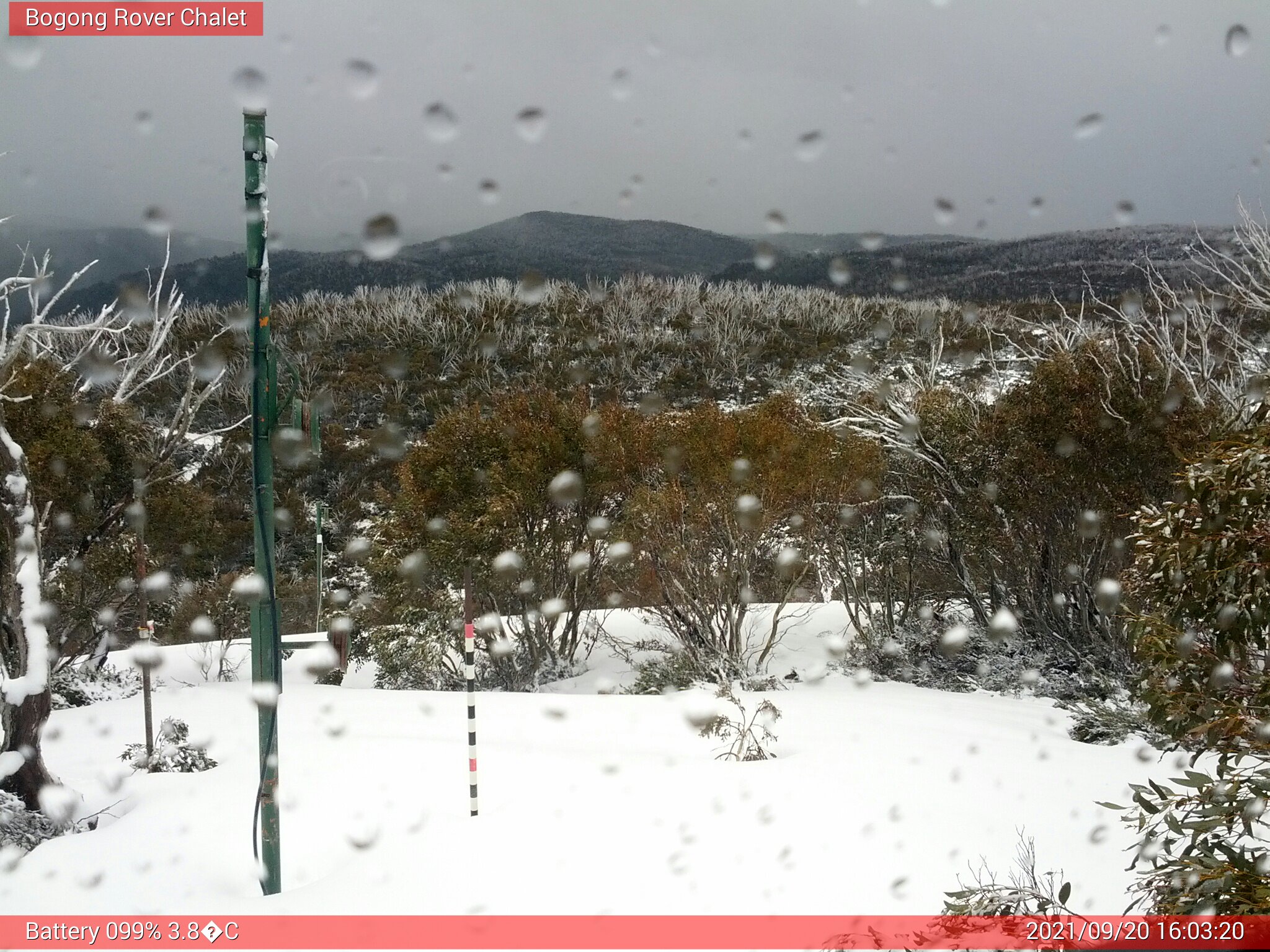 Bogong Web Cam 4:03pm Monday 20th of September 2021