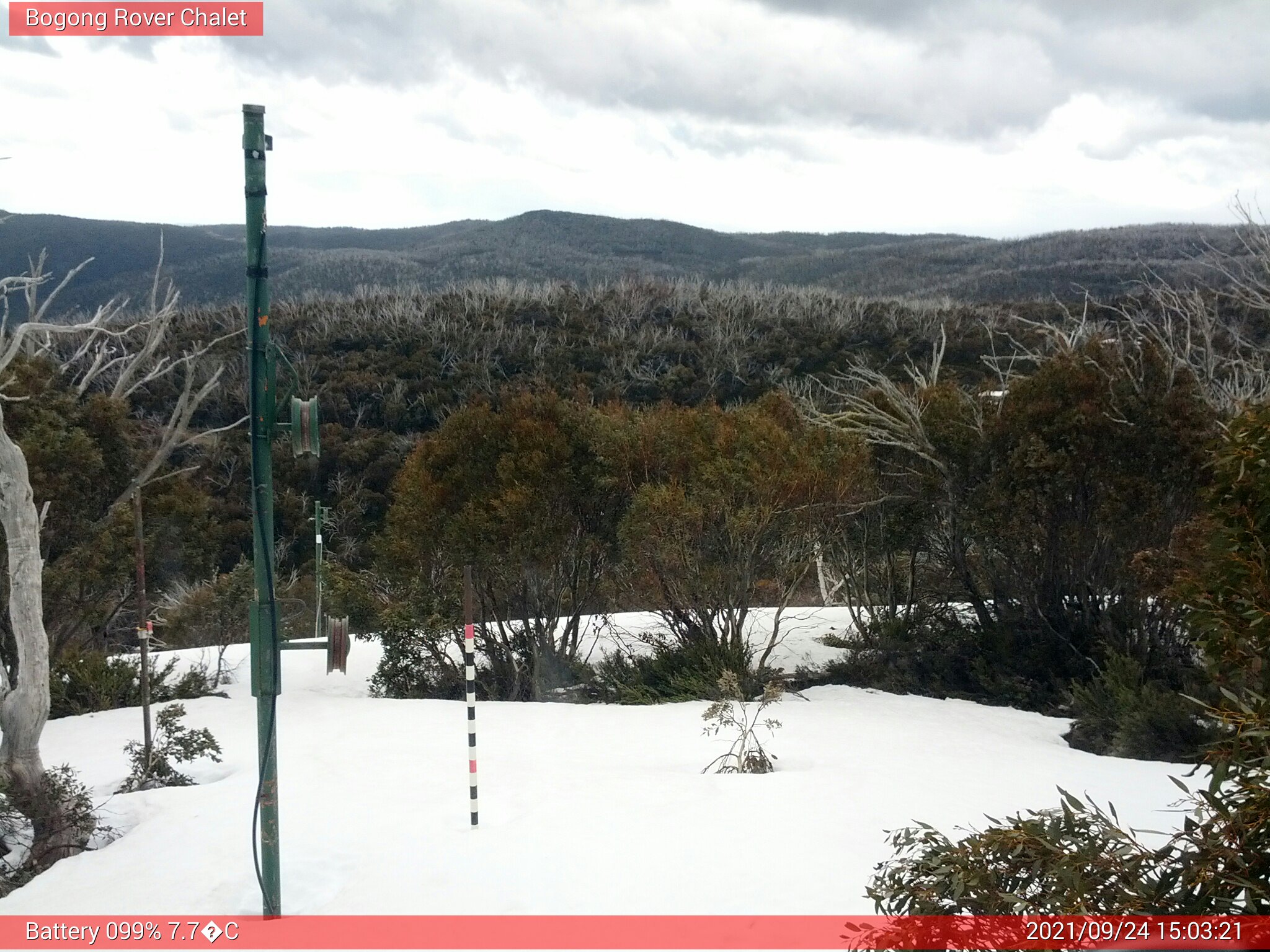 Bogong Web Cam 3:03pm Friday 24th of September 2021