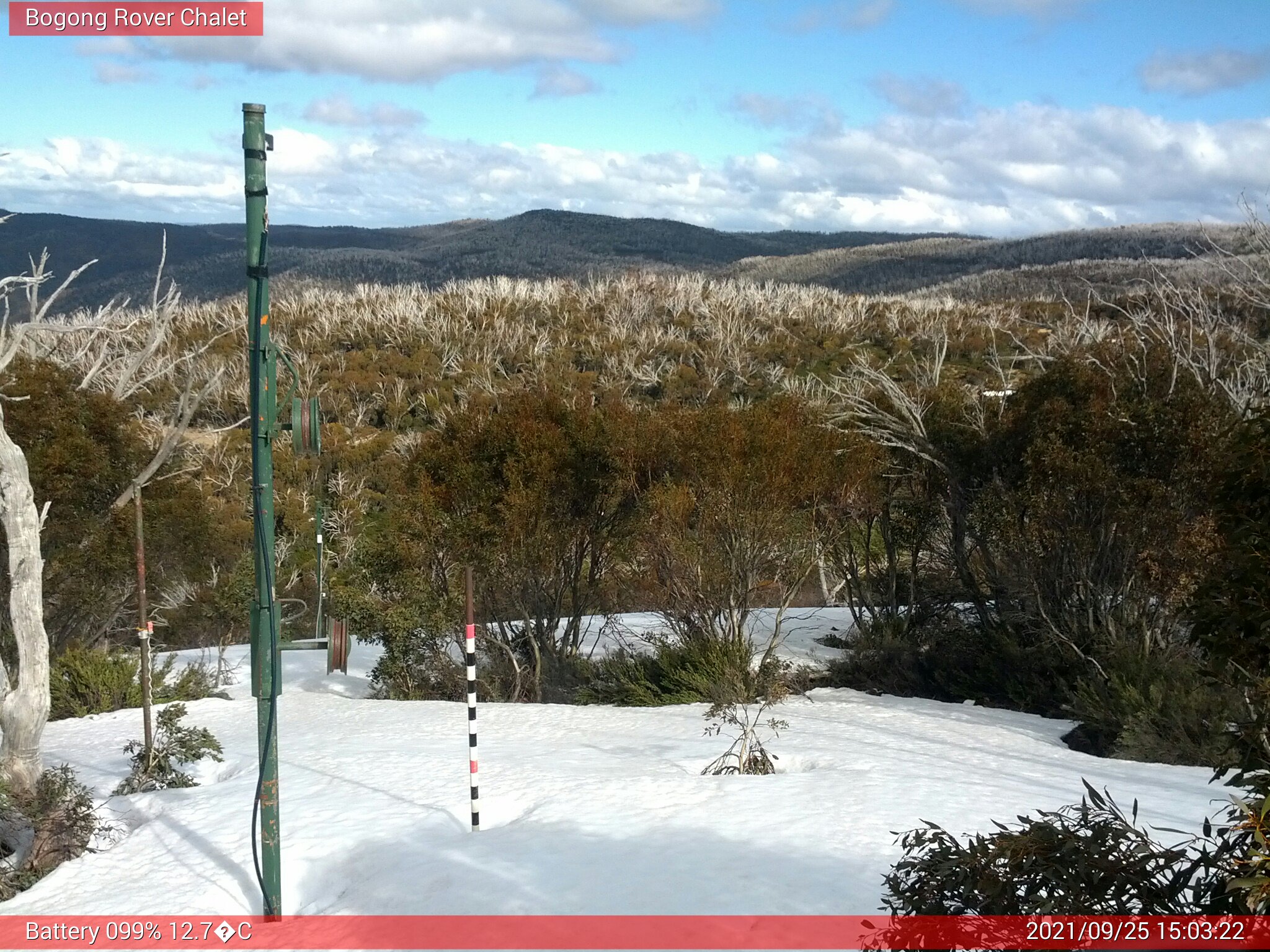 Bogong Web Cam 3:03pm Saturday 25th of September 2021