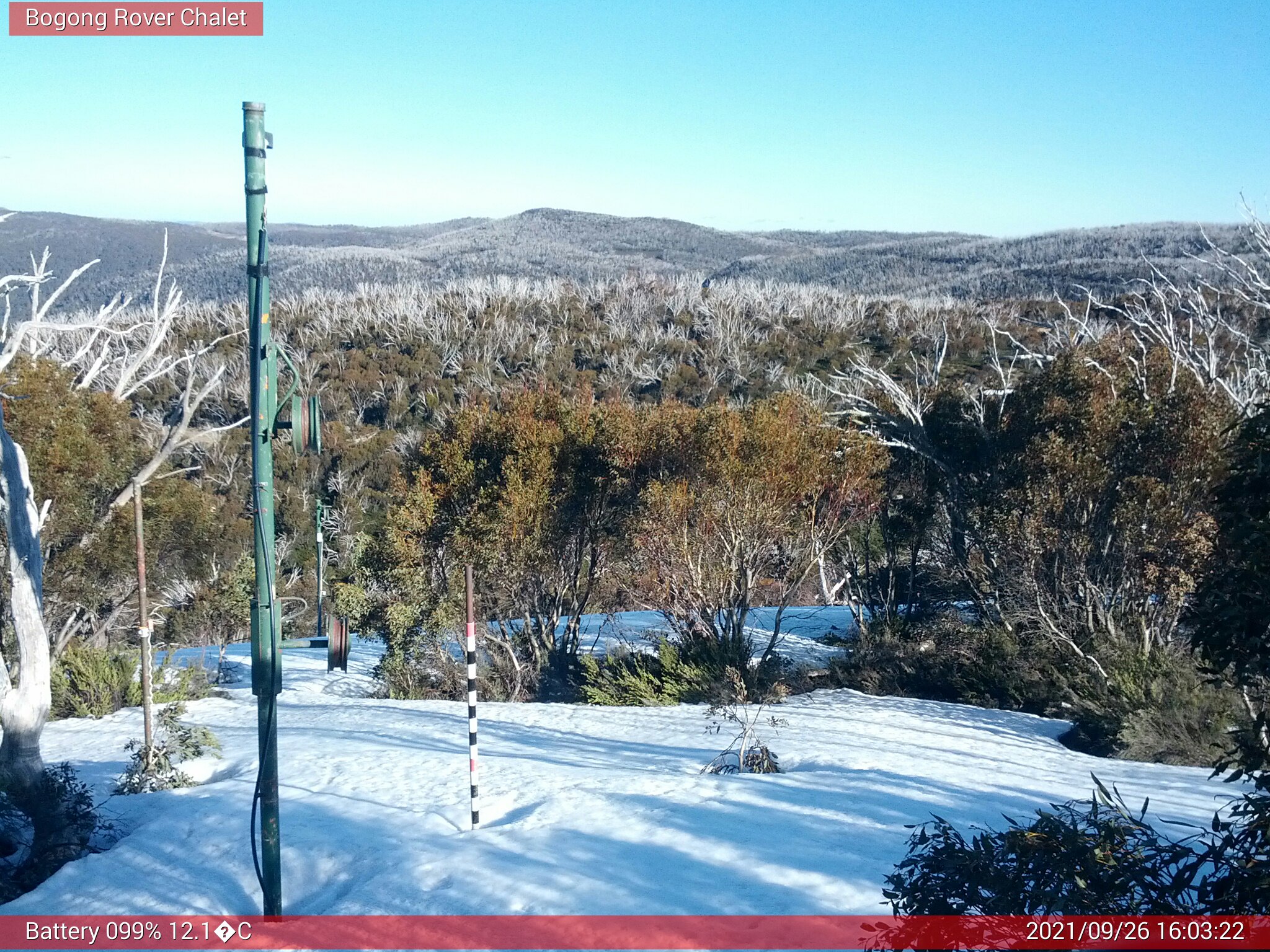 Bogong Web Cam 4:03pm Sunday 26th of September 2021