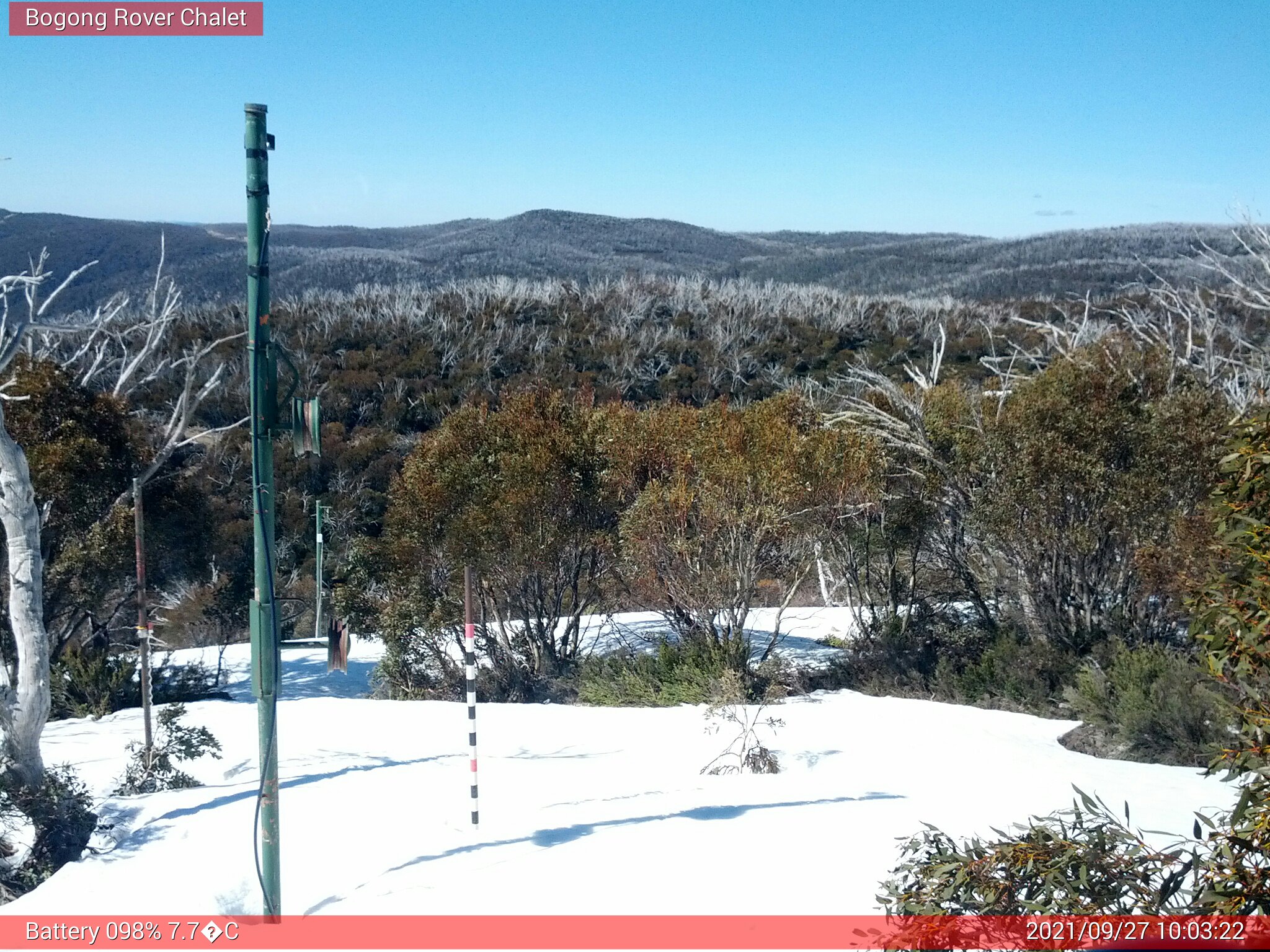 Bogong Web Cam 10:03am Monday 27th of September 2021