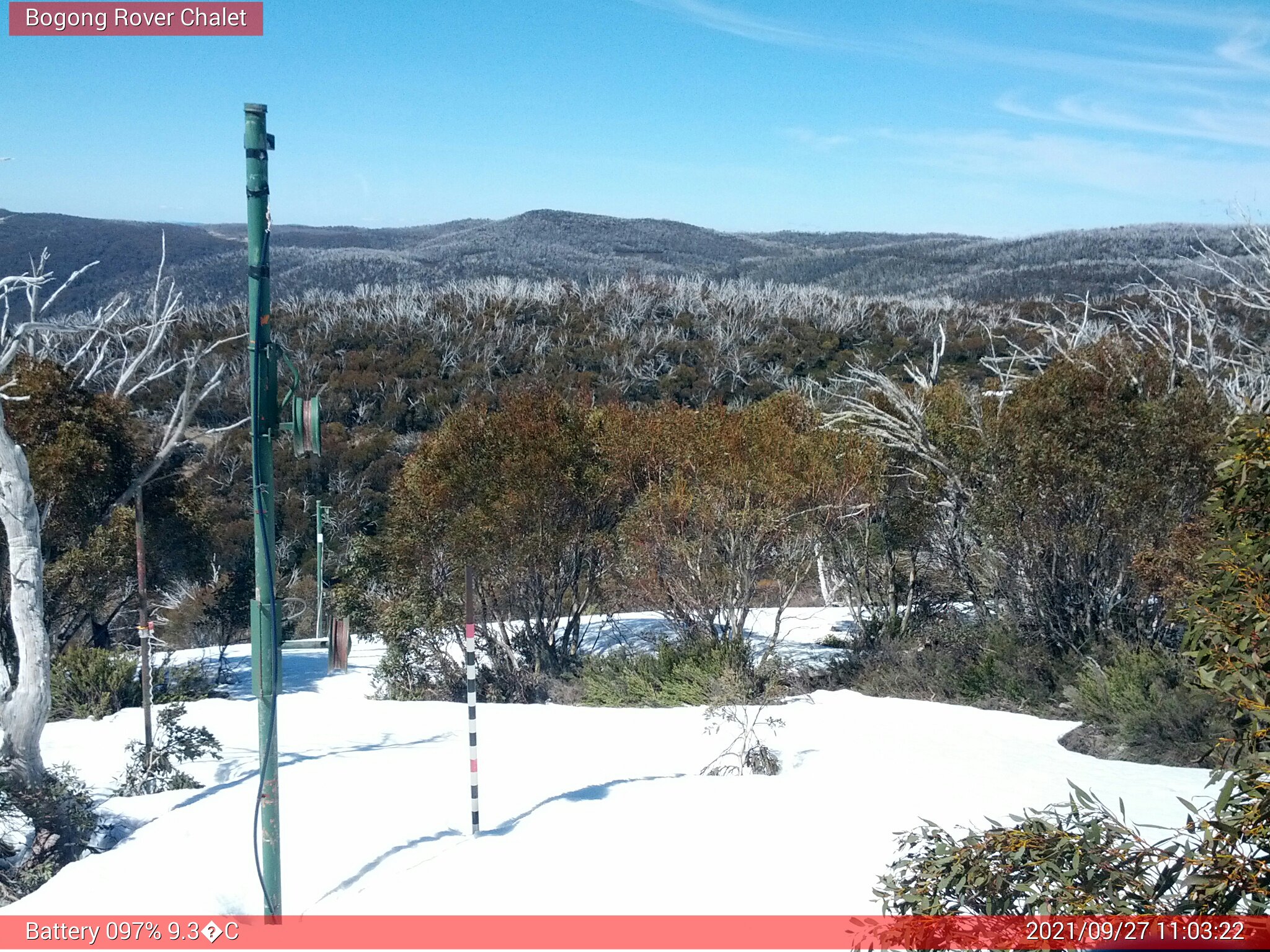 Bogong Web Cam 11:03am Monday 27th of September 2021