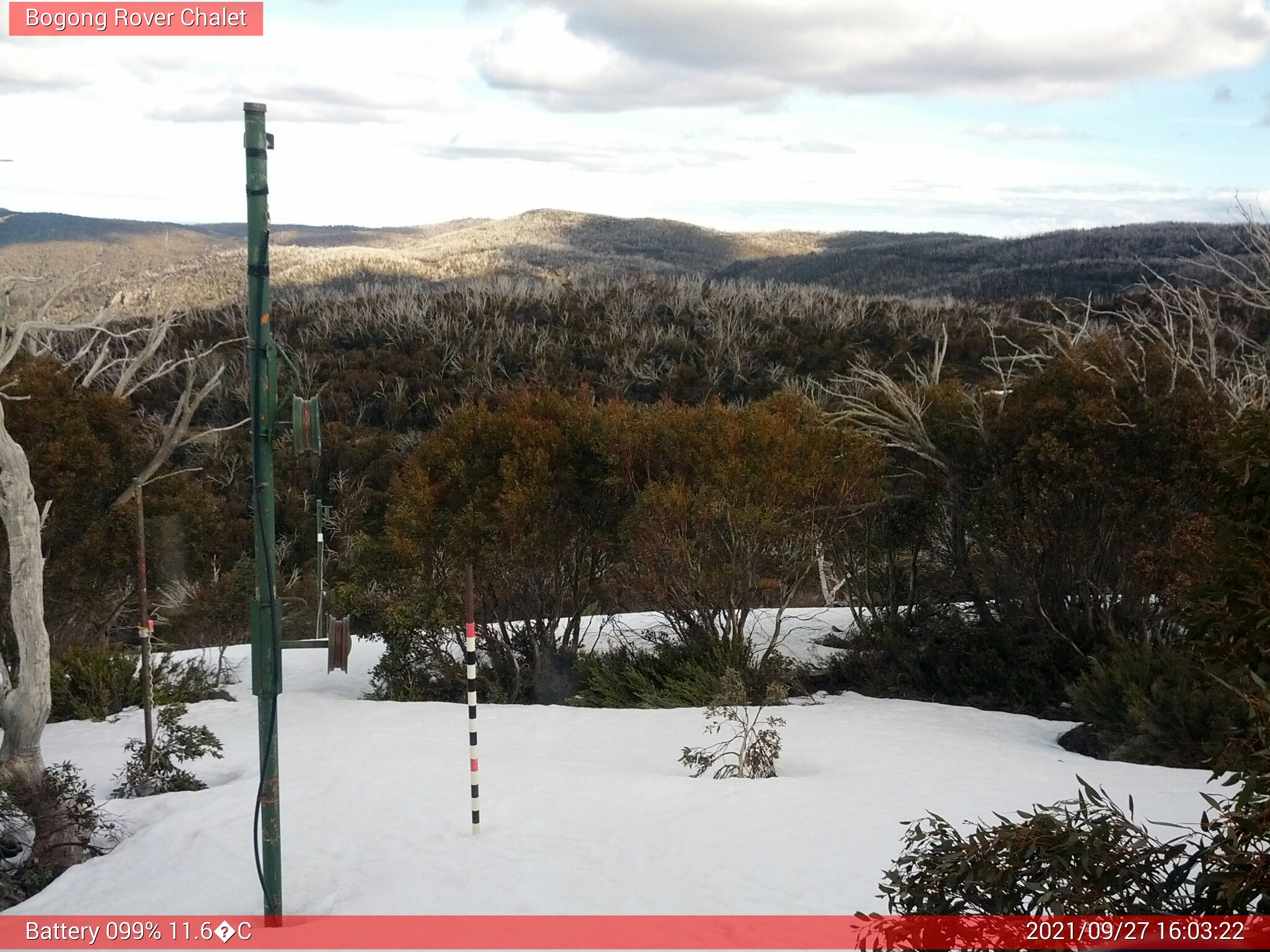 Bogong Web Cam 4:03pm Monday 27th of September 2021