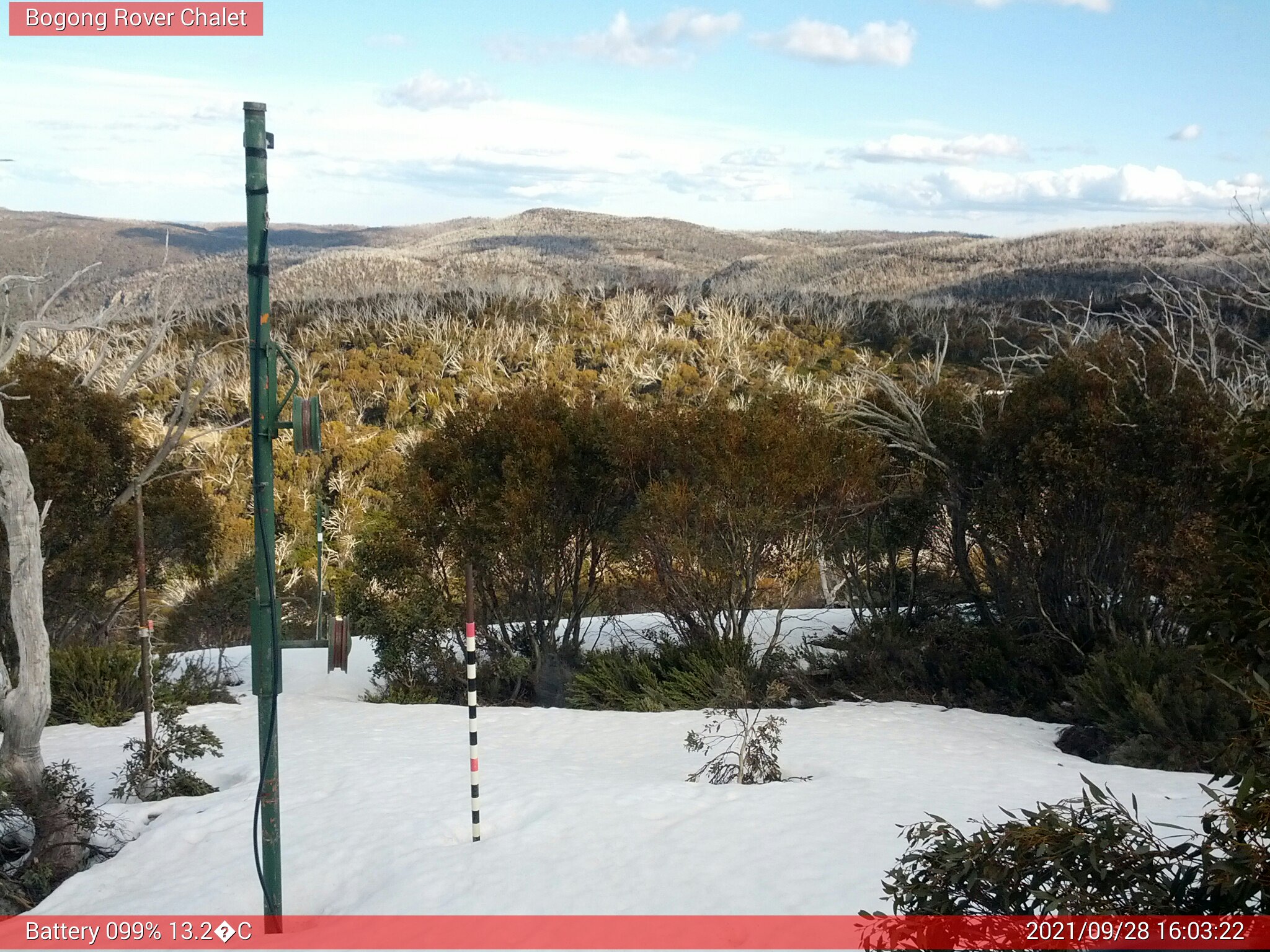 Bogong Web Cam 4:03pm Tuesday 28th of September 2021