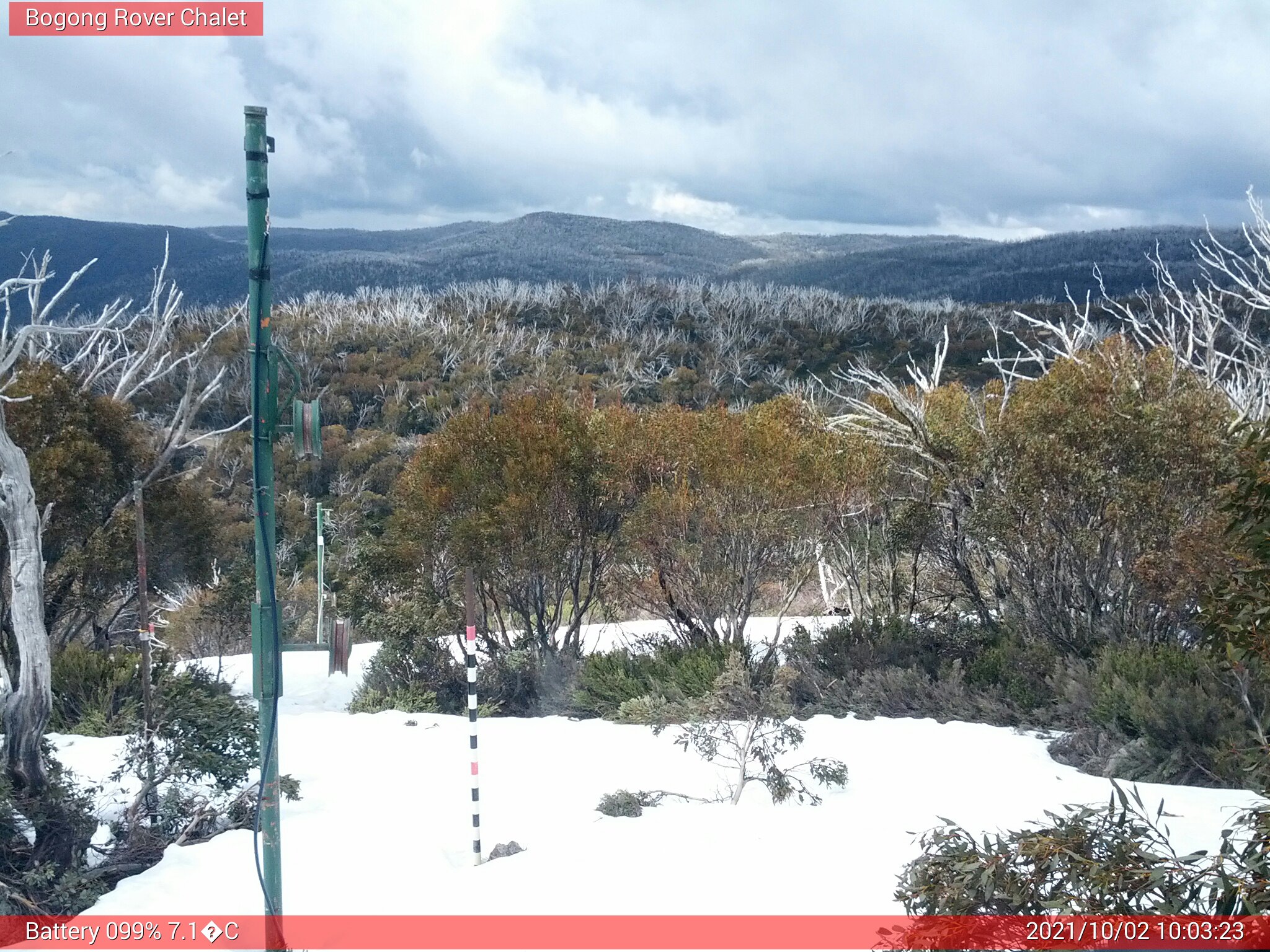 Bogong Web Cam 10:03am Saturday 2nd of October 2021