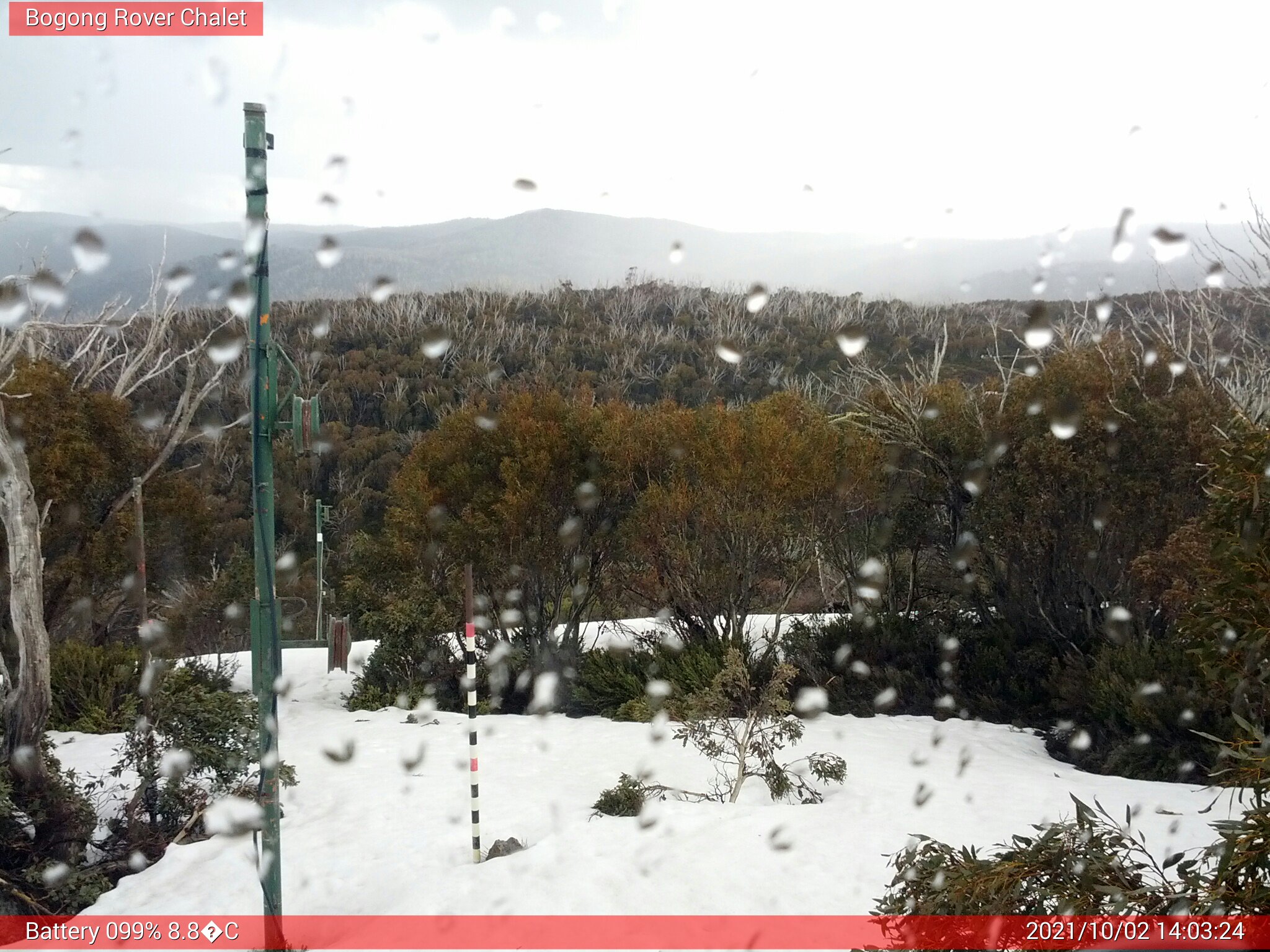 Bogong Web Cam 2:03pm Saturday 2nd of October 2021