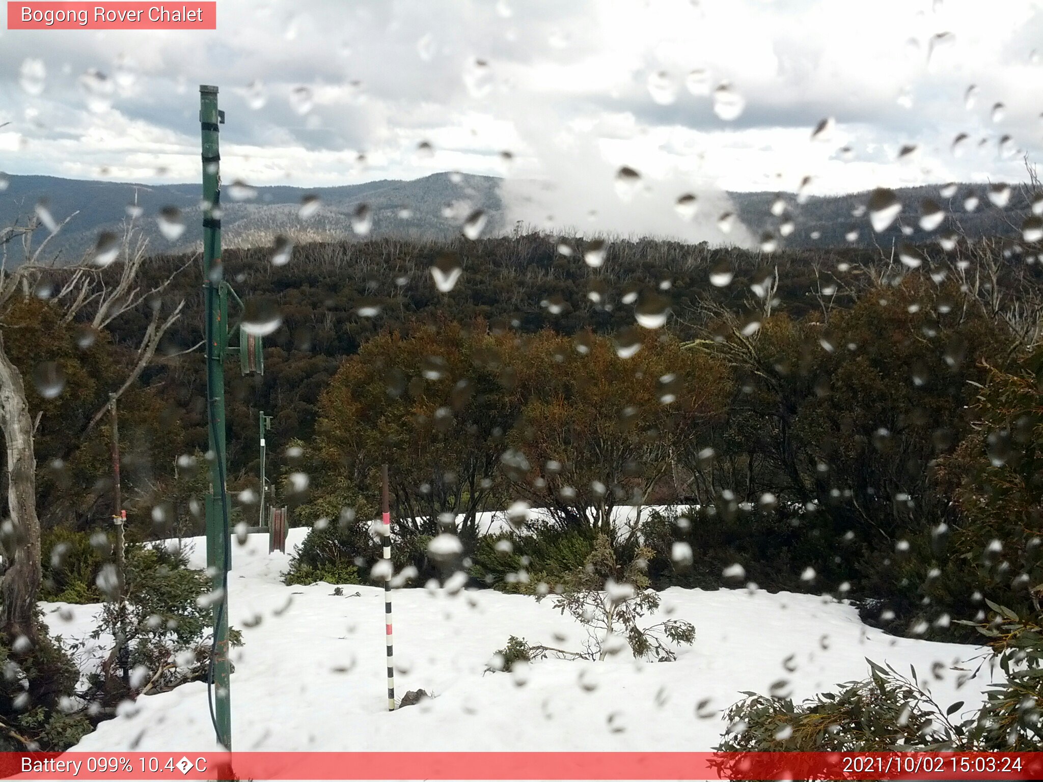 Bogong Web Cam 3:03pm Saturday 2nd of October 2021