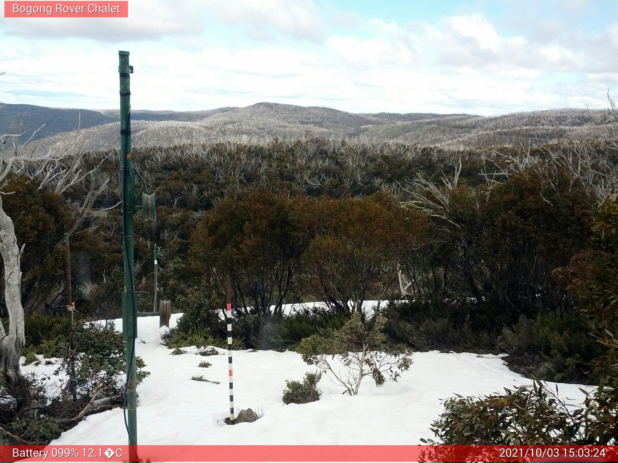 Bogong Web Cam 3:03pm Sunday 3rd of October 2021