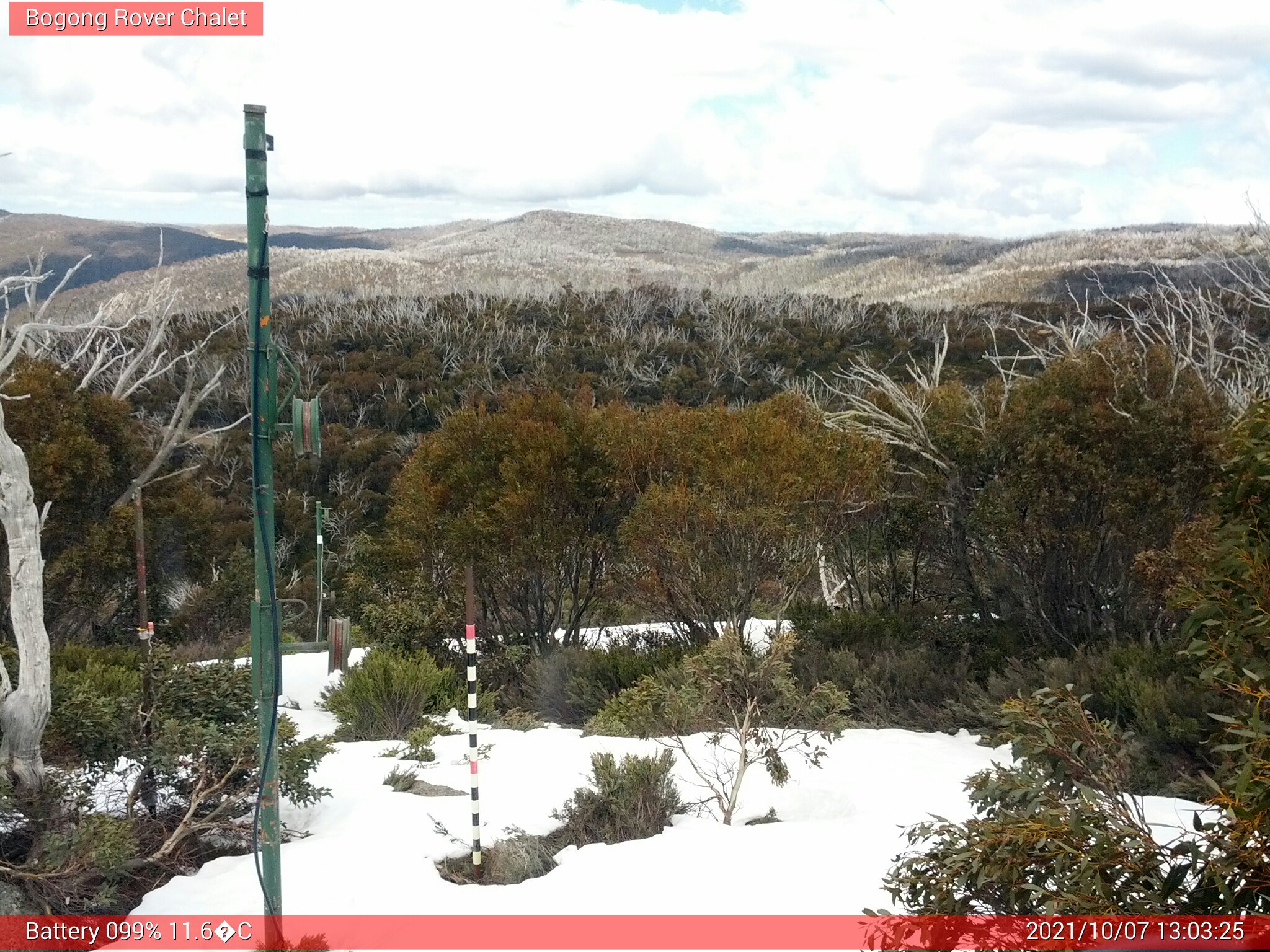 Bogong Web Cam 1:03pm Thursday 7th of October 2021